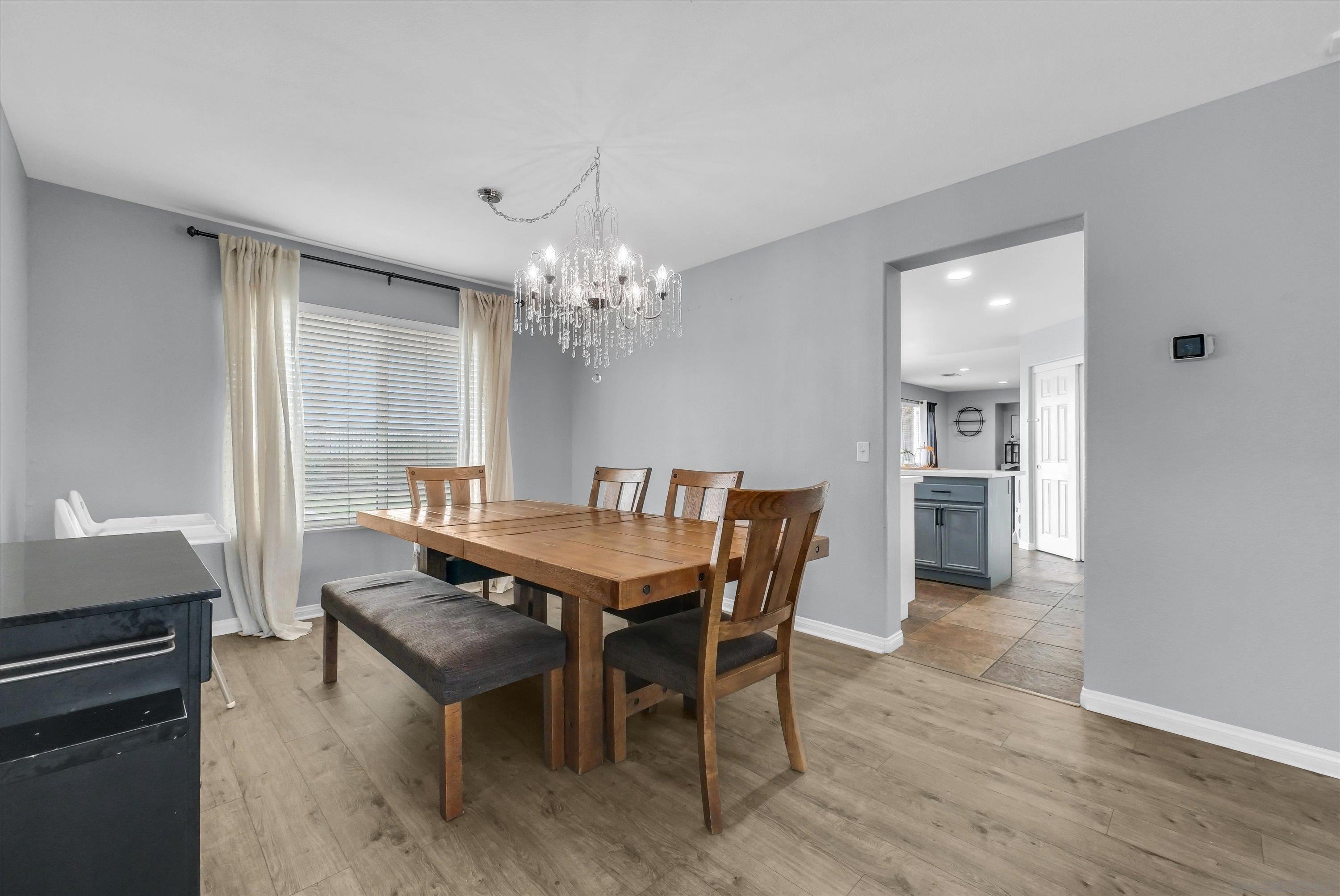 Detail Gallery Image 9 of 32 For 23713  Black Canyon Dr, Sun City,  CA 92587 - 3 Beds | 2/1 Baths