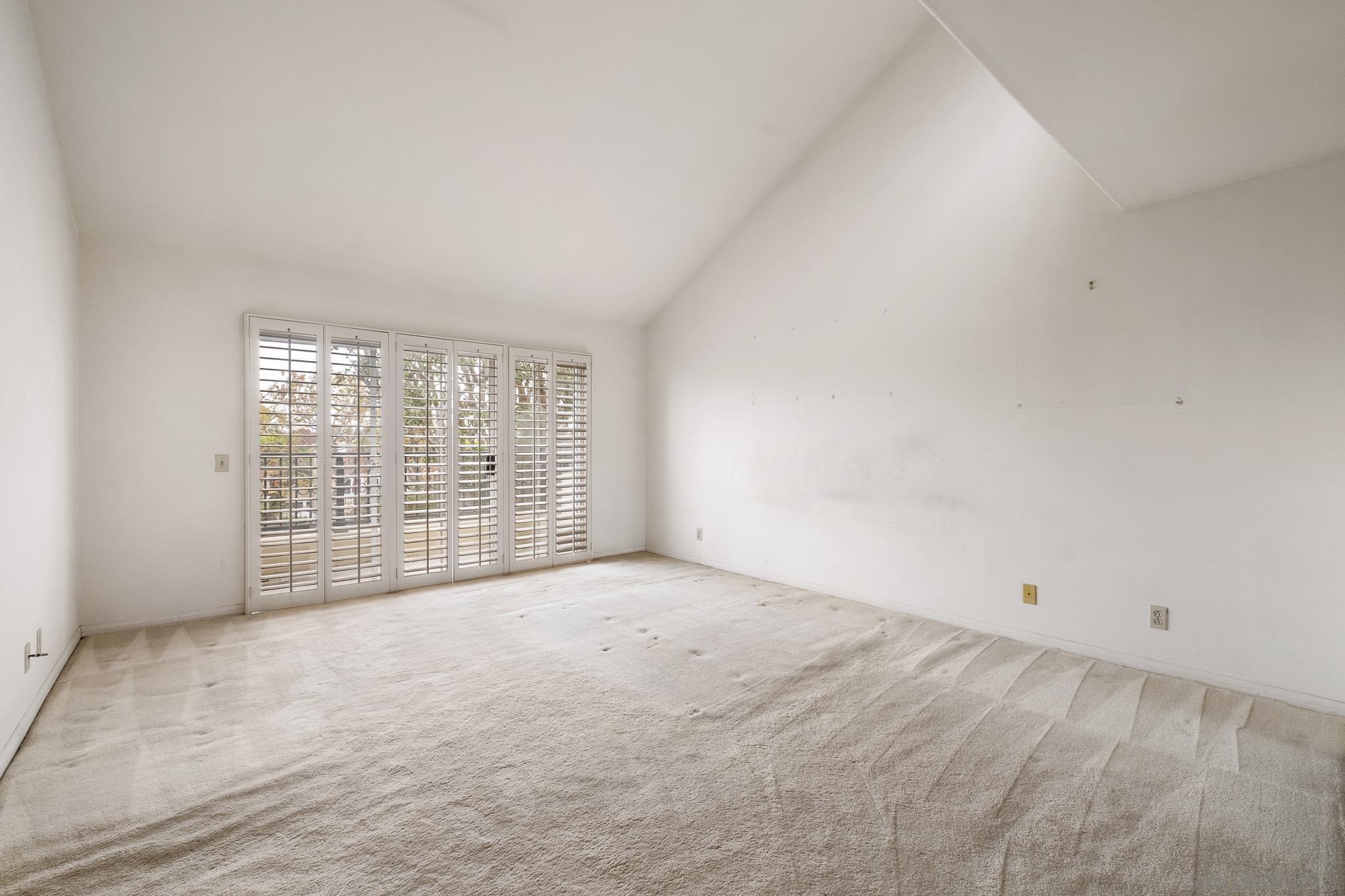 Detail Gallery Image 22 of 37 For 19302  Sawgrass Ln, Huntington Beach,  CA 92648 - 2 Beds | 2/1 Baths