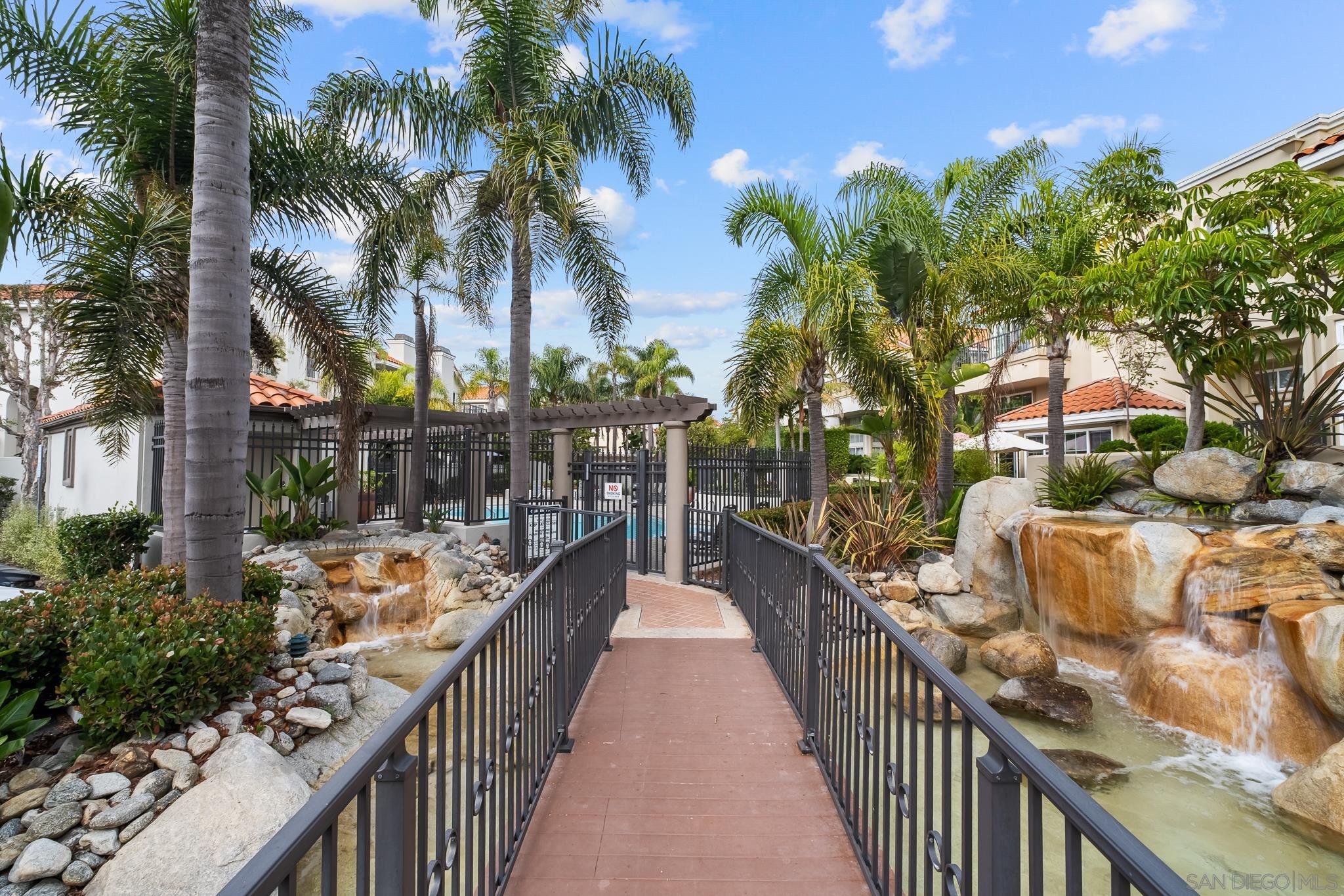 Detail Gallery Image 35 of 37 For 19302  Sawgrass Ln, Huntington Beach,  CA 92648 - 2 Beds | 2/1 Baths