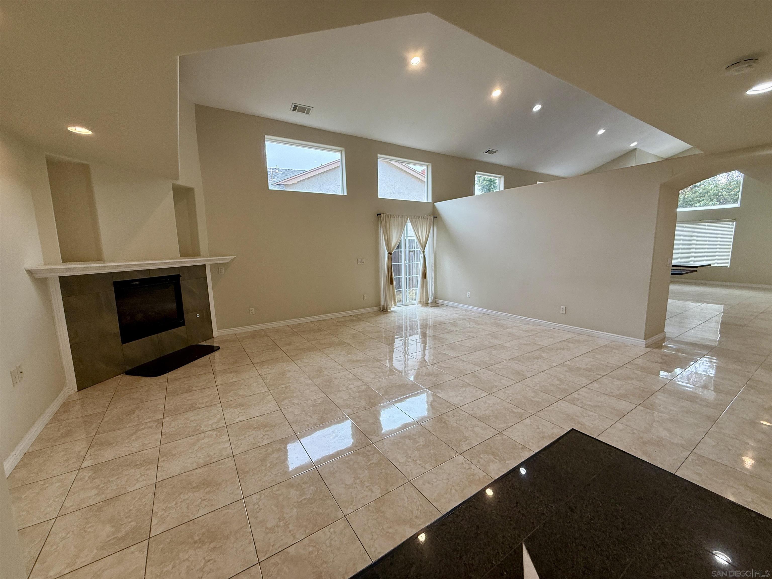 Detail Gallery Image 25 of 74 For 12665  Sundance Ave, San Diego,  CA 92129 - 7 Beds | 4 Baths