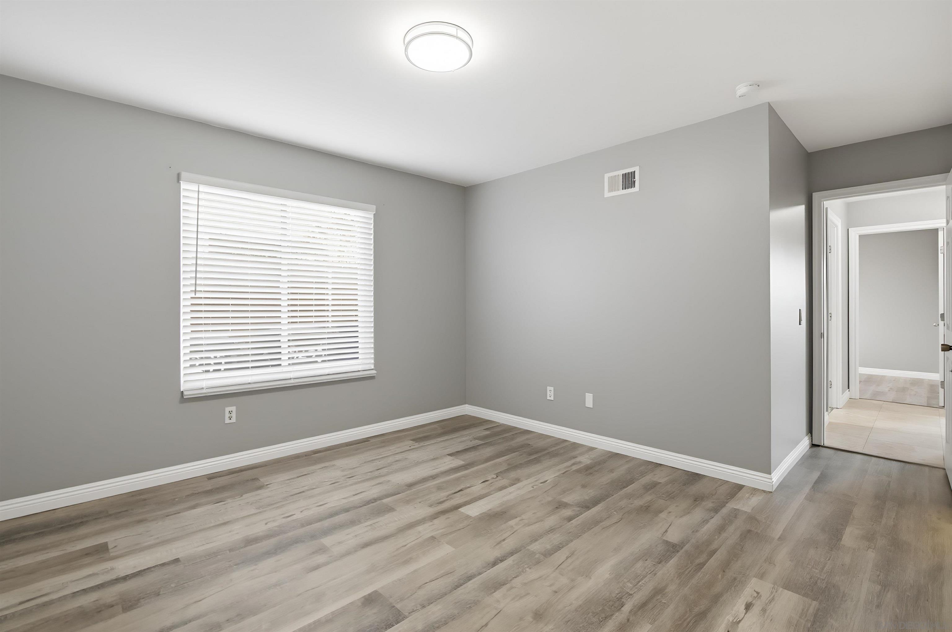 Detail Gallery Image 13 of 31 For 9235  Gold Coast Drive, San Diego,  CA 92126 - 4 Beds | 2 Baths