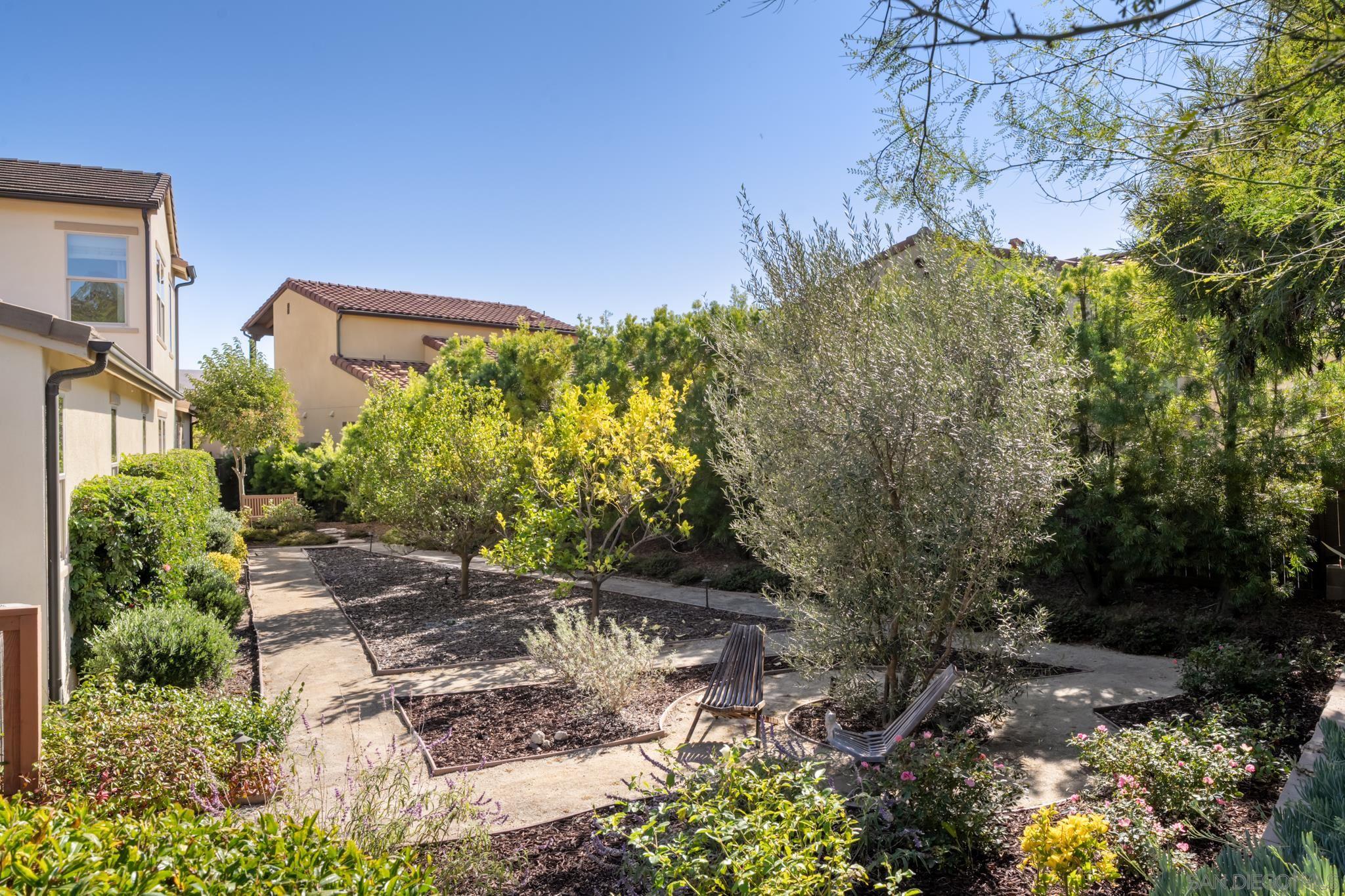 Detail Gallery Image 26 of 41 For 7964  Auberge Circle, San Diego,  CA 92127 - 3 Beds | 3 Baths