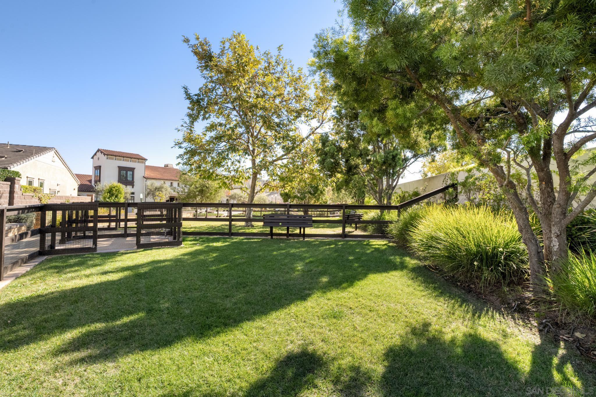 Detail Gallery Image 36 of 41 For 7964  Auberge Circle, San Diego,  CA 92127 - 3 Beds | 3 Baths