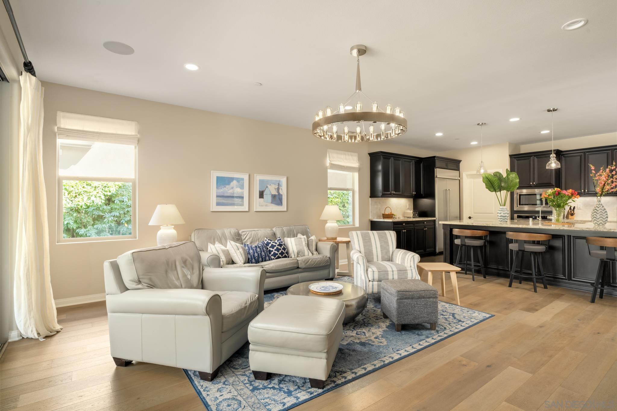 Detail Gallery Image 6 of 41 For 7964  Auberge Circle, San Diego,  CA 92127 - 3 Beds | 3 Baths