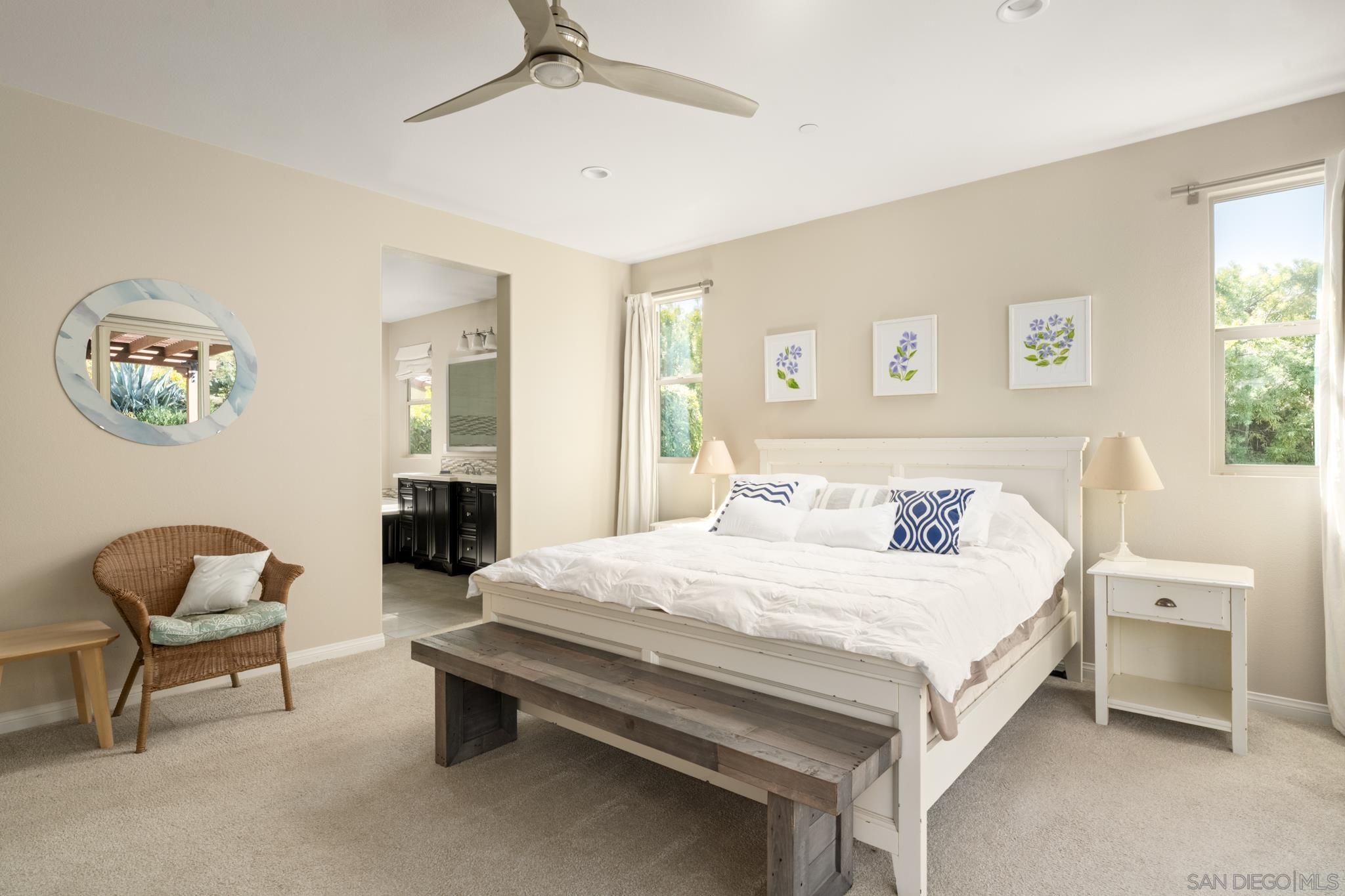 Detail Gallery Image 10 of 41 For 7964  Auberge Circle, San Diego,  CA 92127 - 3 Beds | 3 Baths