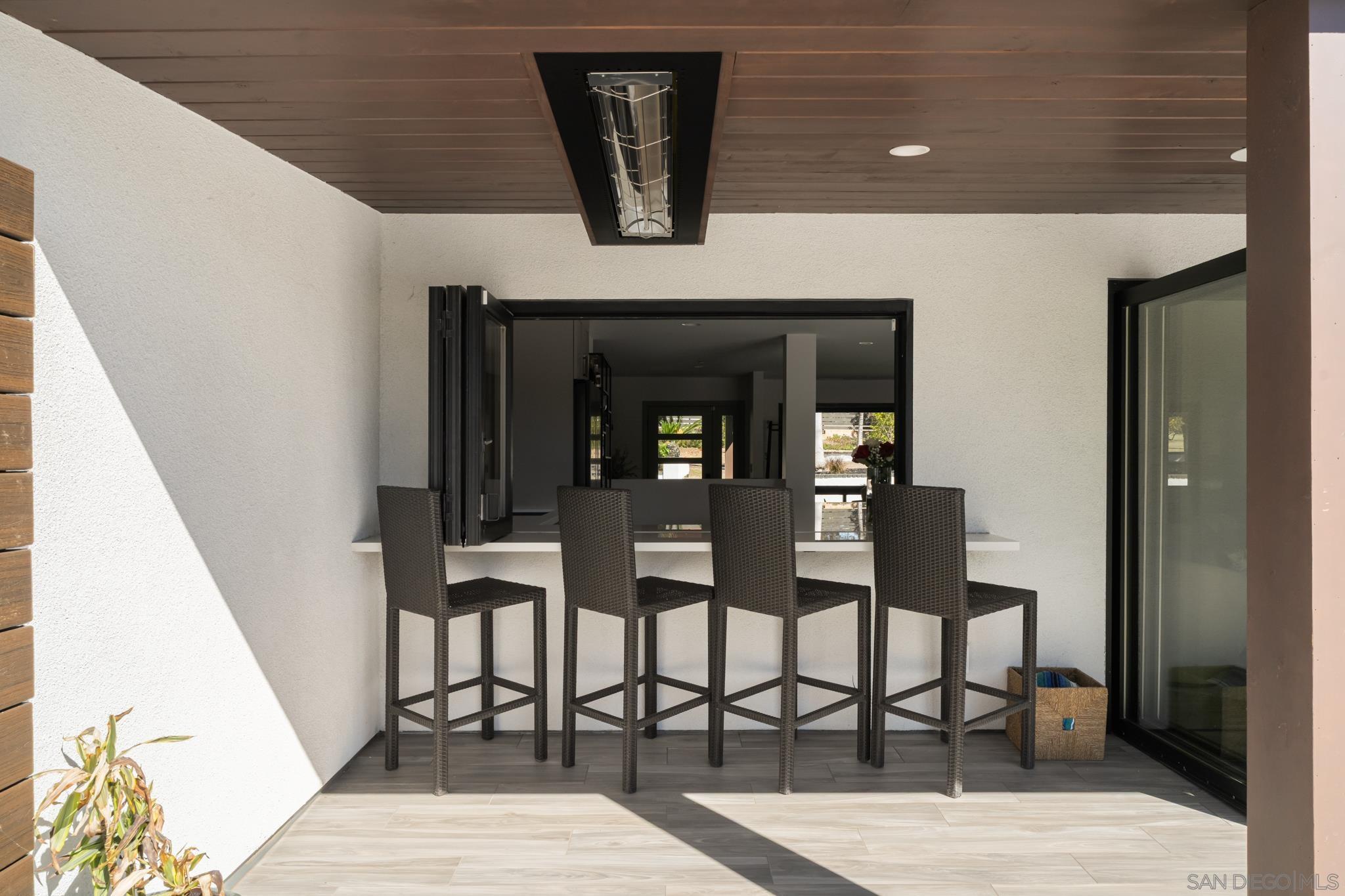 Detail Gallery Image 28 of 51 For 15102  Sun Valley Lane, Del Mar,  CA 92014 - 4 Beds | 4/1 Baths