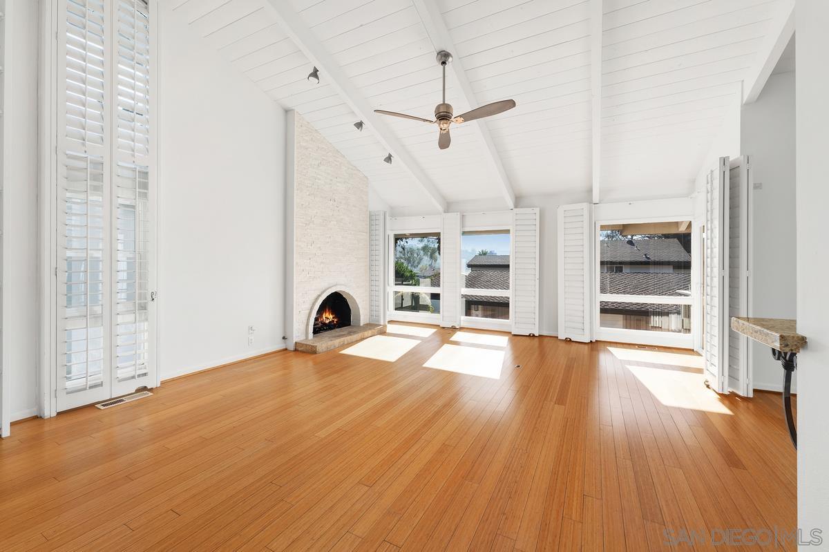 Detail Gallery Image 9 of 32 For 27  Greenview Drive, Carlsbad,  CA 92009 - 2 Beds | 2 Baths