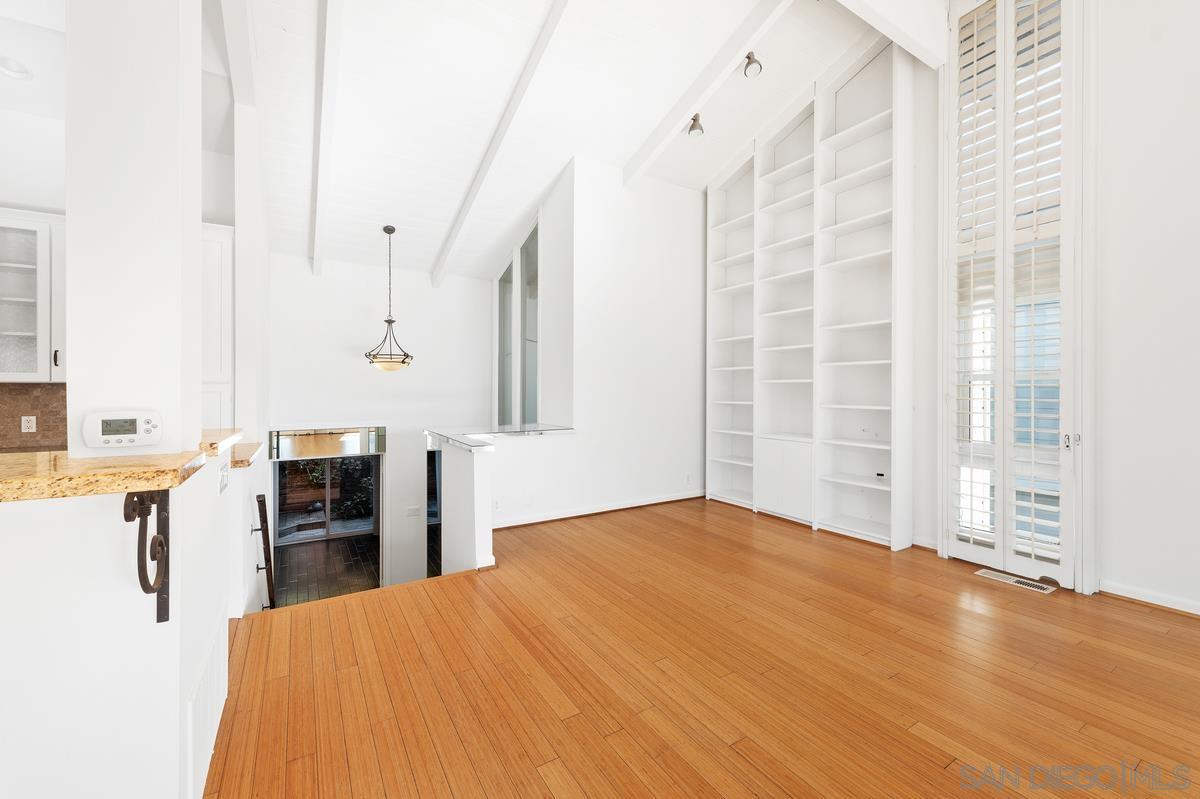 Detail Gallery Image 10 of 32 For 27  Greenview Drive, Carlsbad,  CA 92009 - 2 Beds | 2 Baths