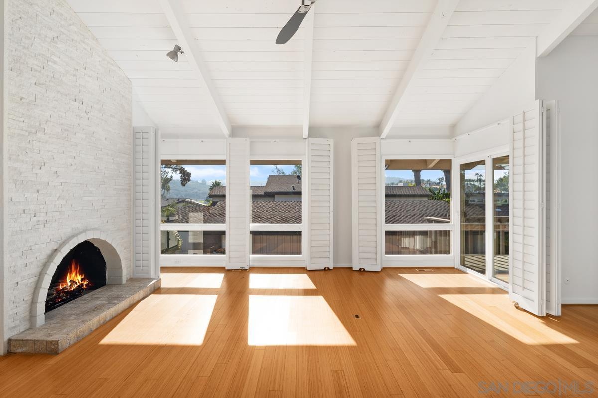 Detail Gallery Image 11 of 32 For 27  Greenview Drive, Carlsbad,  CA 92009 - 2 Beds | 2 Baths