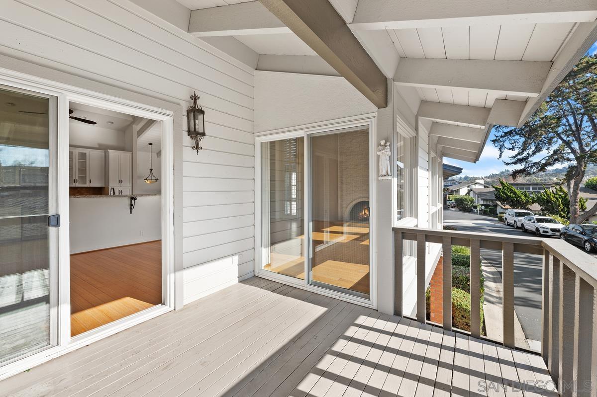 Detail Gallery Image 15 of 32 For 27  Greenview Drive, Carlsbad,  CA 92009 - 2 Beds | 2 Baths