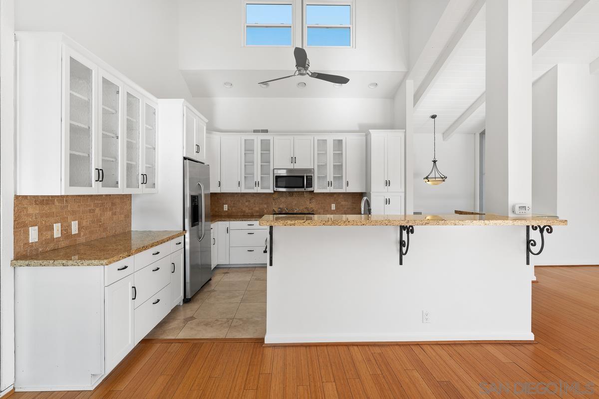 Detail Gallery Image 18 of 32 For 27  Greenview Drive, Carlsbad,  CA 92009 - 2 Beds | 2 Baths