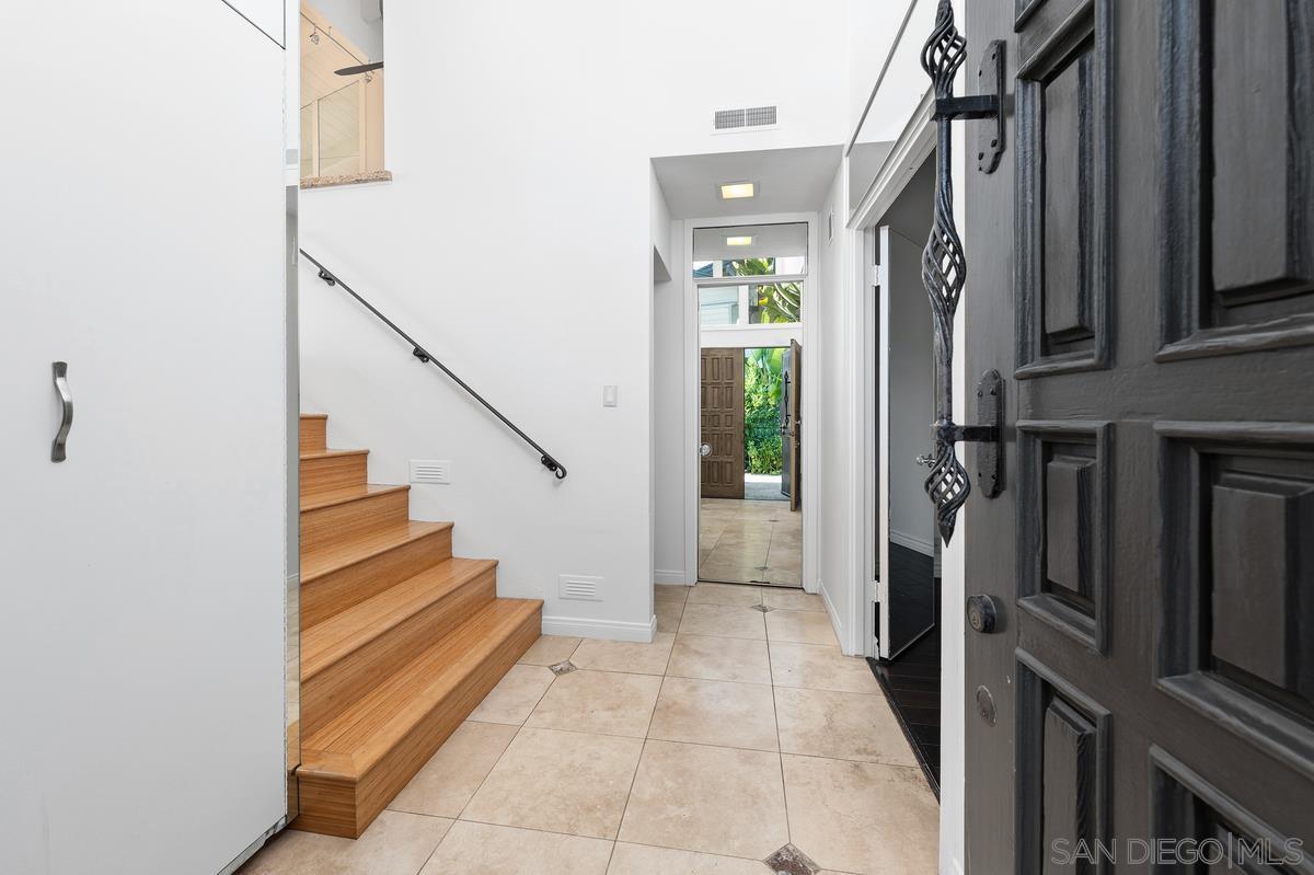 Detail Gallery Image 7 of 32 For 27  Greenview Drive, Carlsbad,  CA 92009 - 2 Beds | 2 Baths