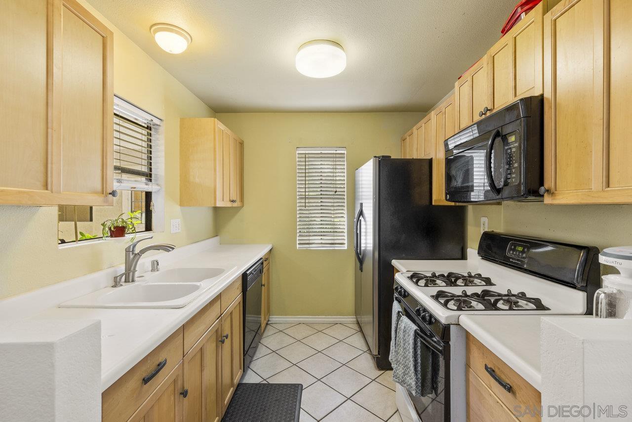 Detail Gallery Image 7 of 29 For 10379  Azuaga St  #139,  San Diego,  CA 92129 - 2 Beds | 2 Baths