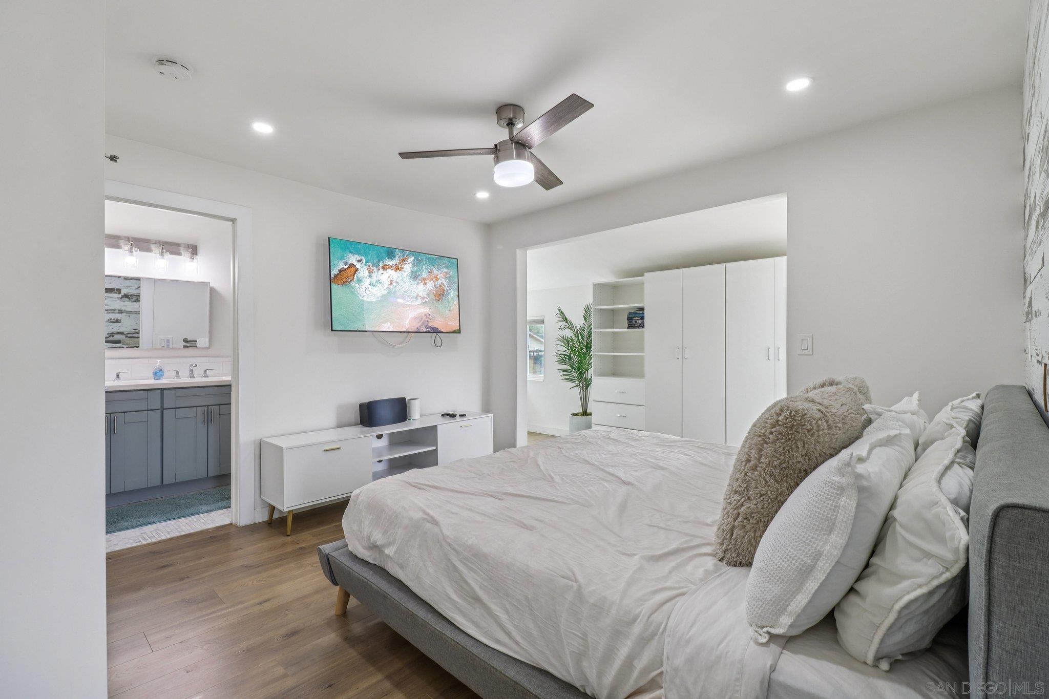 Detail Gallery Image 17 of 50 For 2804  C St, San Diego,  CA 92102 - 5 Beds | 3 Baths