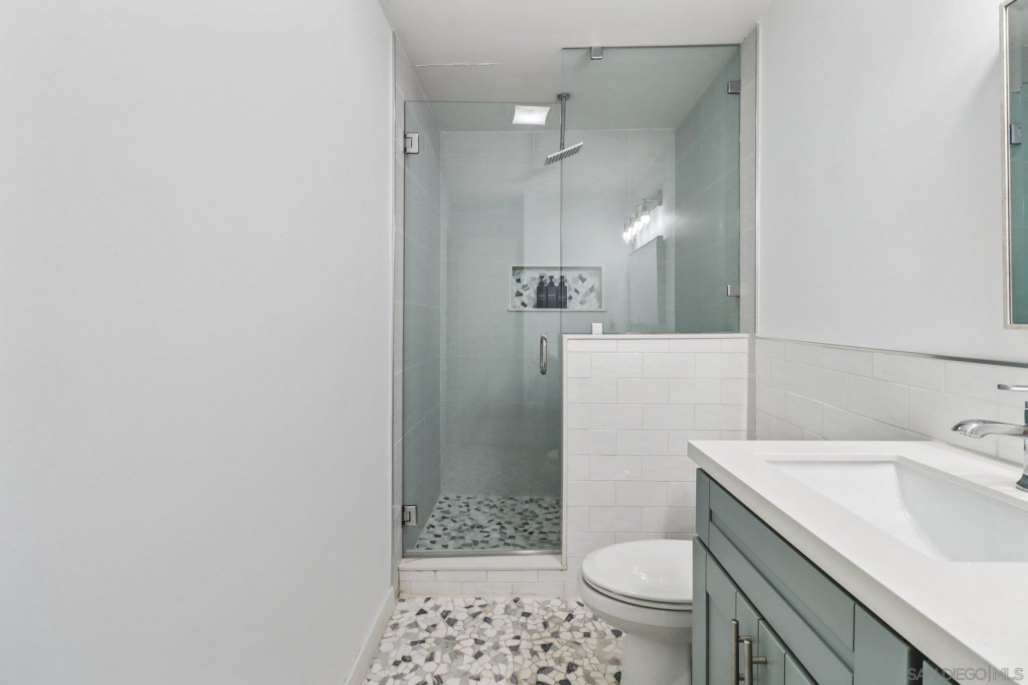 Detail Gallery Image 25 of 50 For 2804  C St, San Diego,  CA 92102 - 5 Beds | 3 Baths