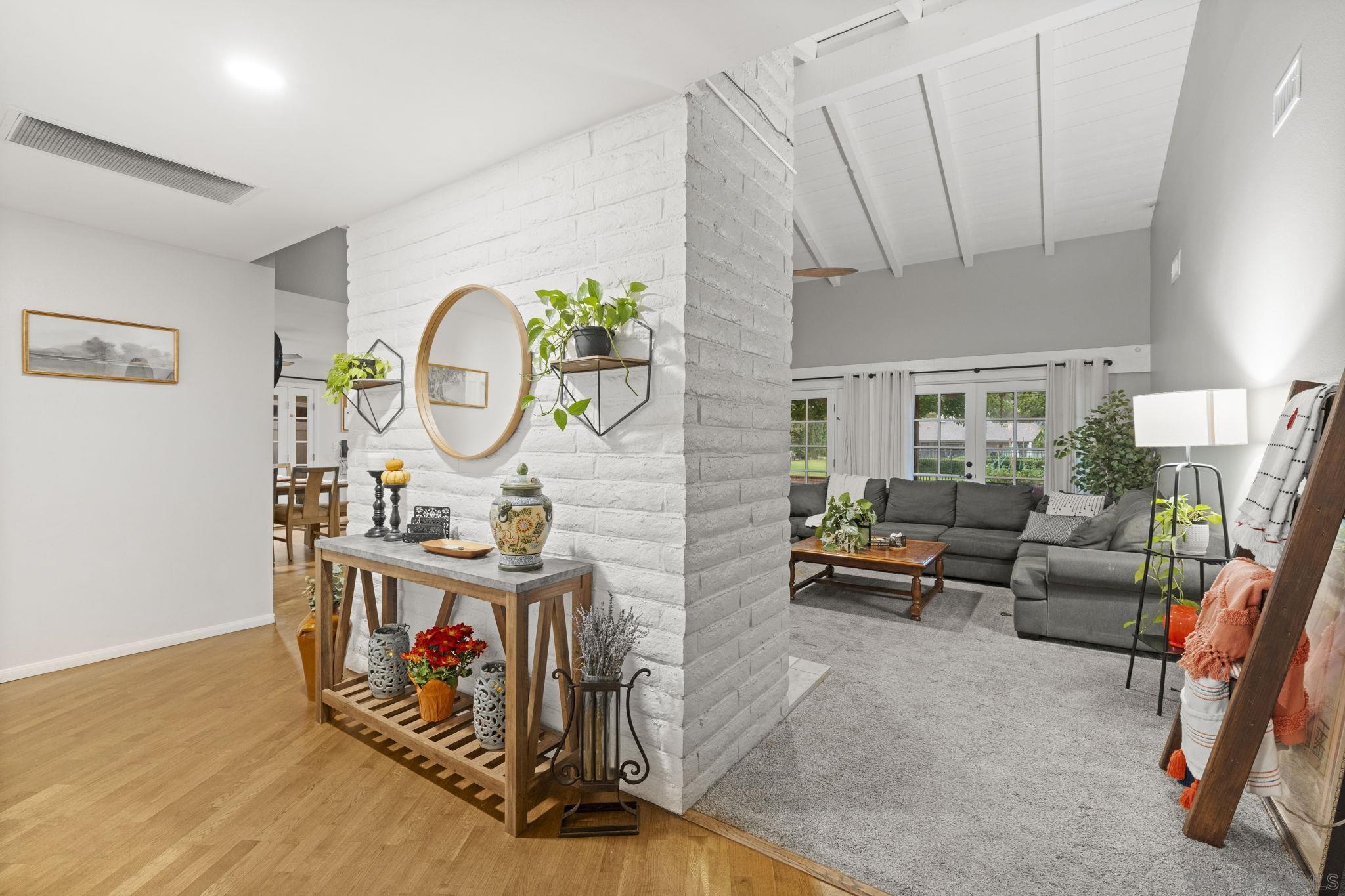 Detail Gallery Image 13 of 52 For 15439  Still Brook Ln, Pauma Valley,  CA 92061 - 3 Beds | 3 Baths