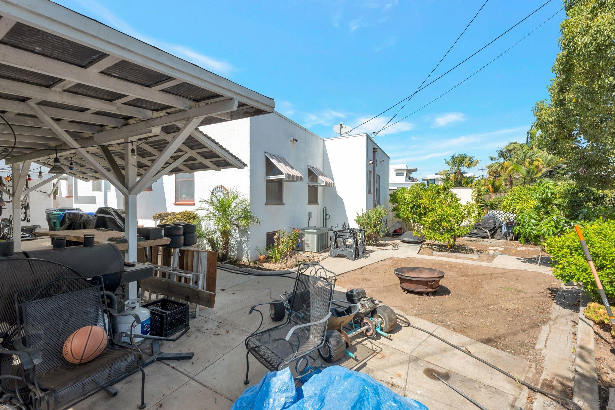 Detail Gallery Image 15 of 22 For 4817  Biona Drive, San Diego,  CA 92116 - 3 Beds | 1/1 Baths