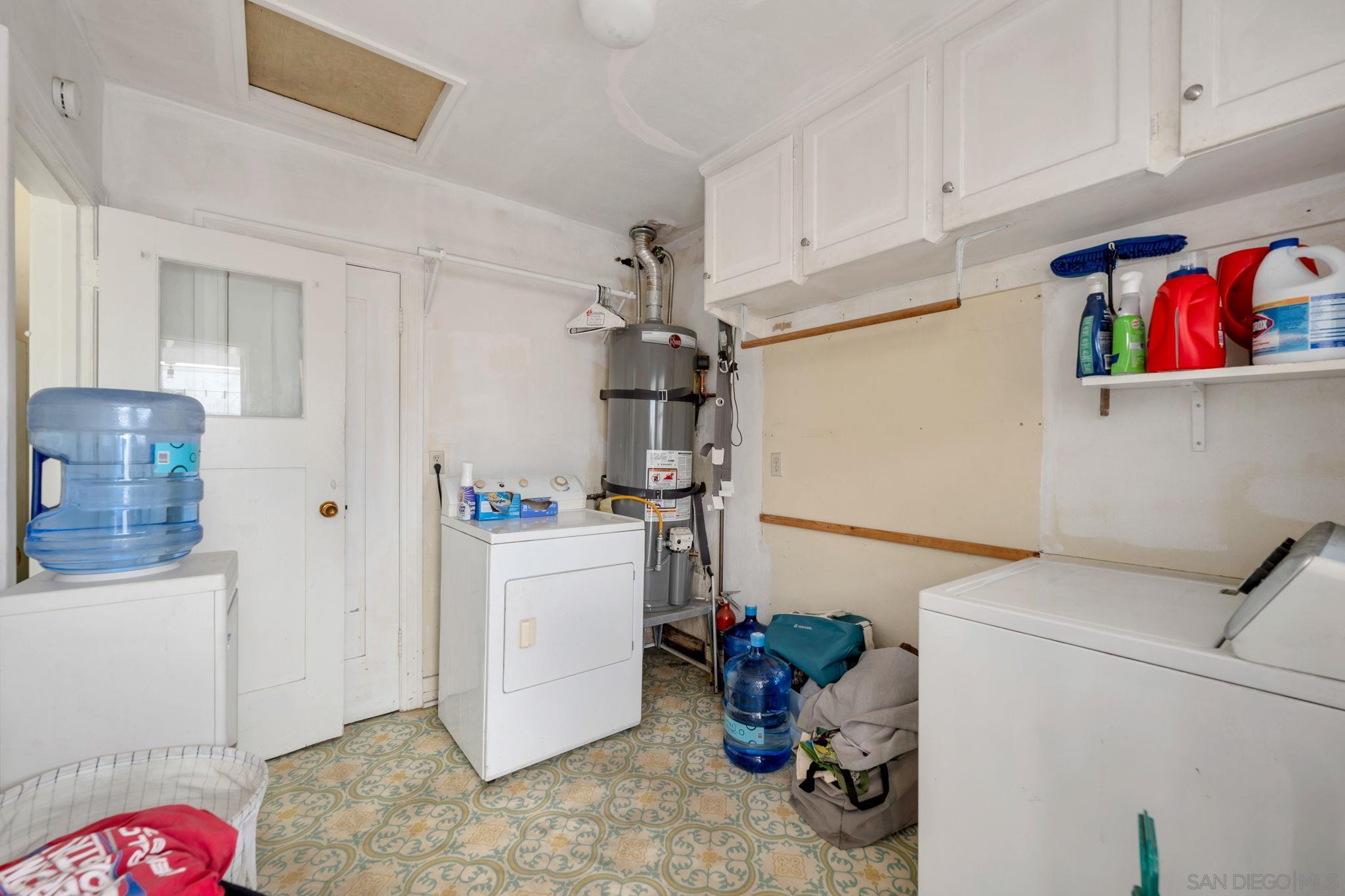 Detail Gallery Image 9 of 22 For 4817  Biona Drive, San Diego,  CA 92116 - 3 Beds | 1/1 Baths