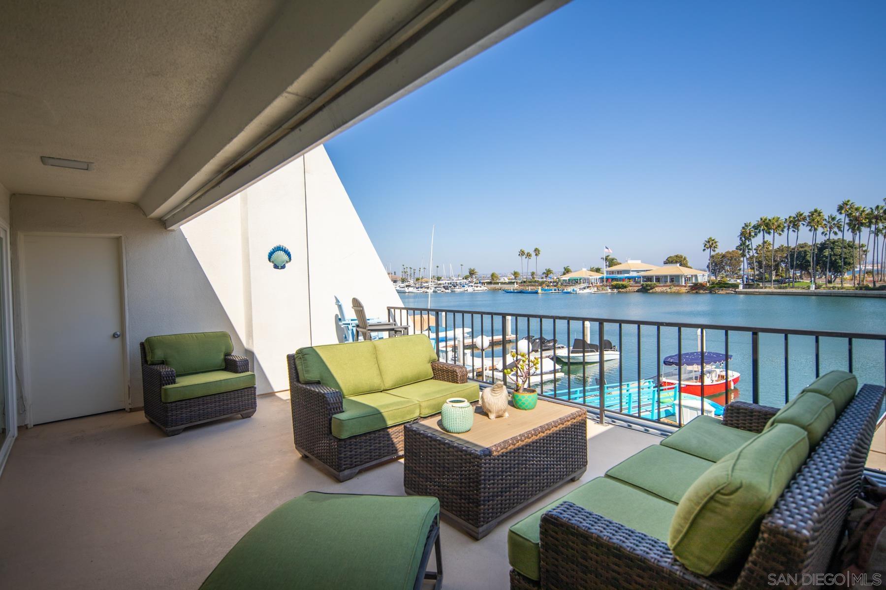 Detail Gallery Image 16 of 32 For 8  Antigua Ct, Coronado,  CA 92118 - 3 Beds | 2 Baths