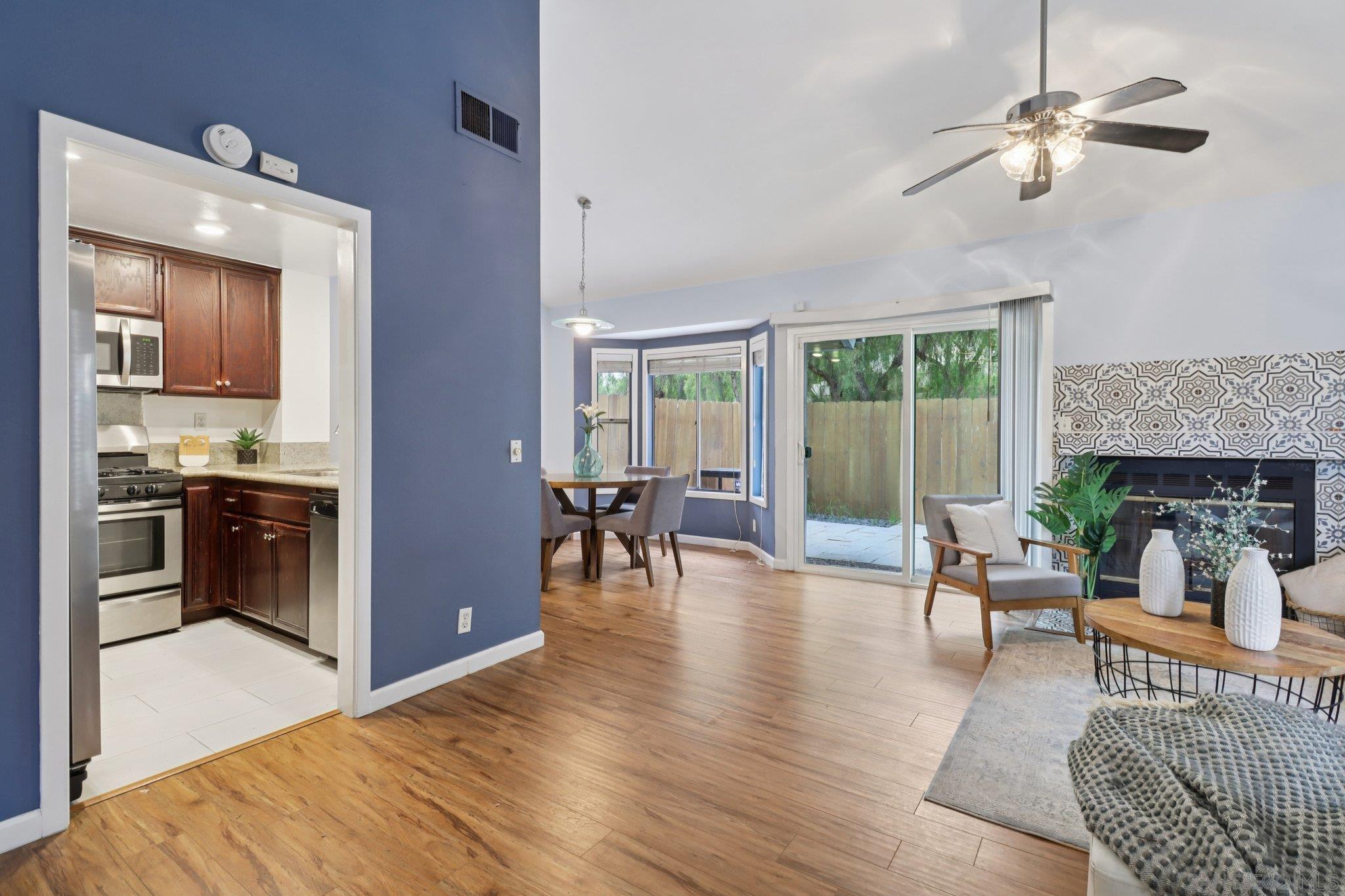 Front Image Thumbnail for SD250044149