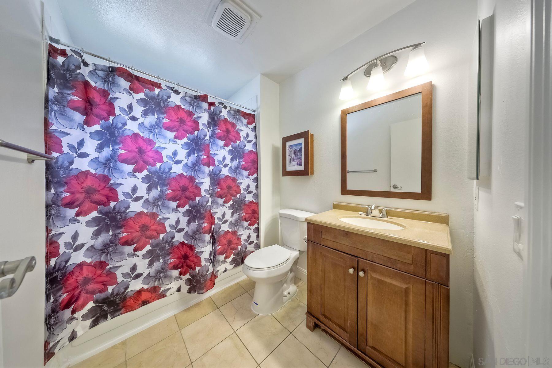 Detail Gallery Image 13 of 20 For 348  Windy Ln, Vista,  CA 92083 - 3 Beds | 2 Baths