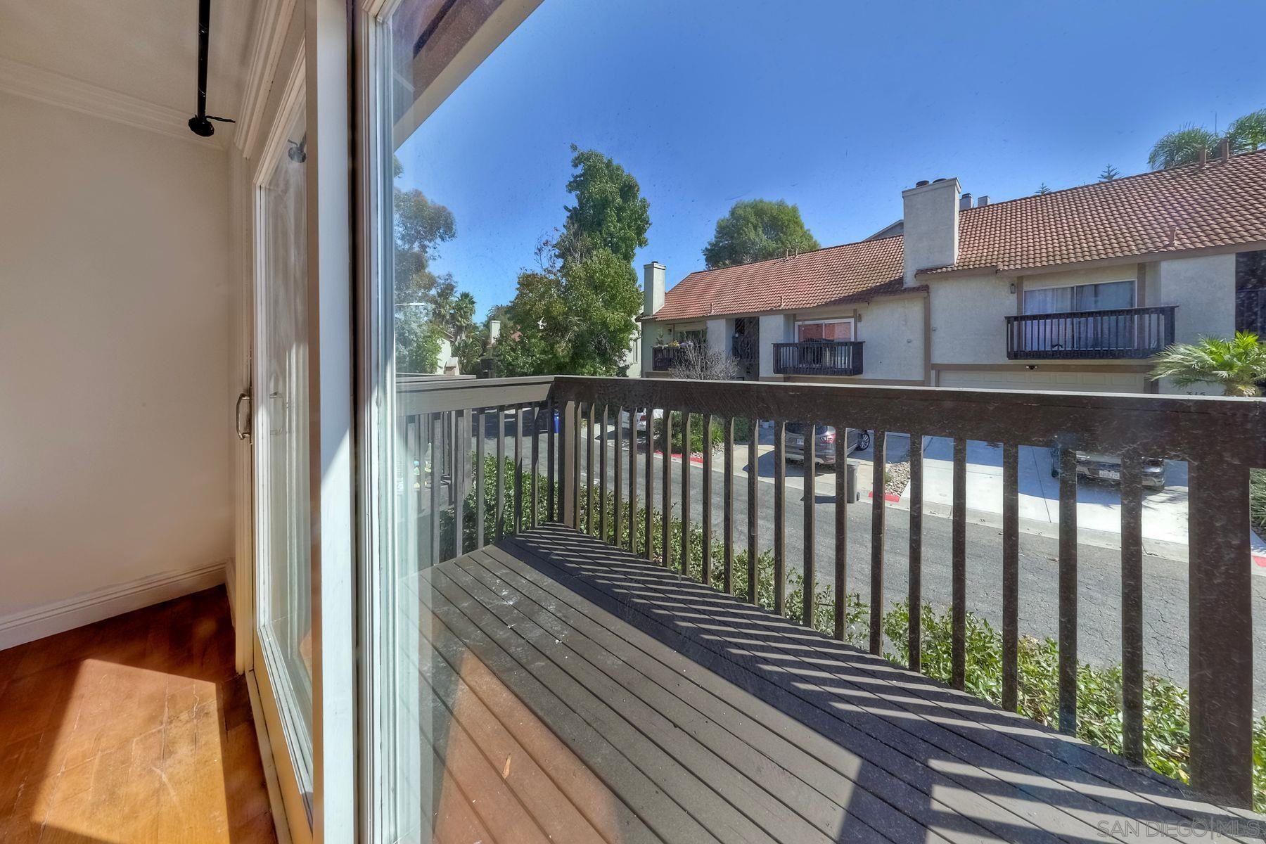 Detail Gallery Image 14 of 20 For 348  Windy Ln, Vista,  CA 92083 - 3 Beds | 2 Baths