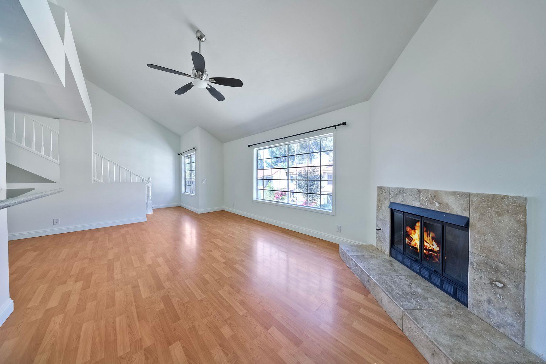 Detail Gallery Image 4 of 20 For 348  Windy Ln, Vista,  CA 92083 - 3 Beds | 2 Baths