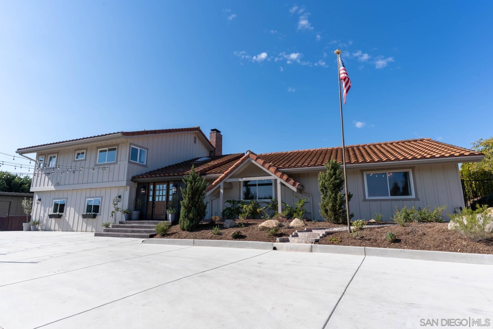 Detail Gallery Image 6 of 67 For 4141  Palomar Drive, Fallbrook,  CA 92028 - 5 Beds | 3 Baths