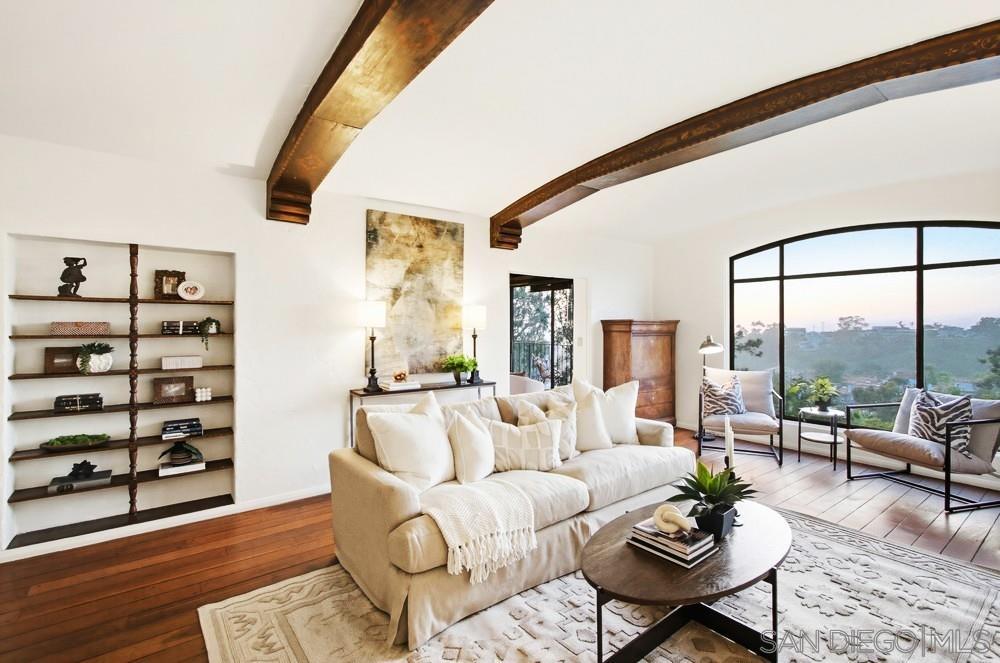 Detail Gallery Image 2 of 51 For 2854  Albatross Street, San Diego,  CA 92103 - 4 Beds | 2/1 Baths