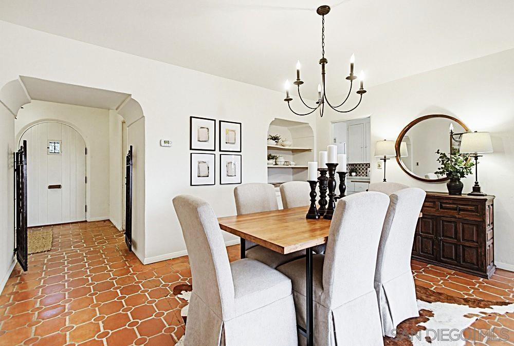 Detail Gallery Image 11 of 51 For 2854  Albatross Street, San Diego,  CA 92103 - 4 Beds | 2/1 Baths