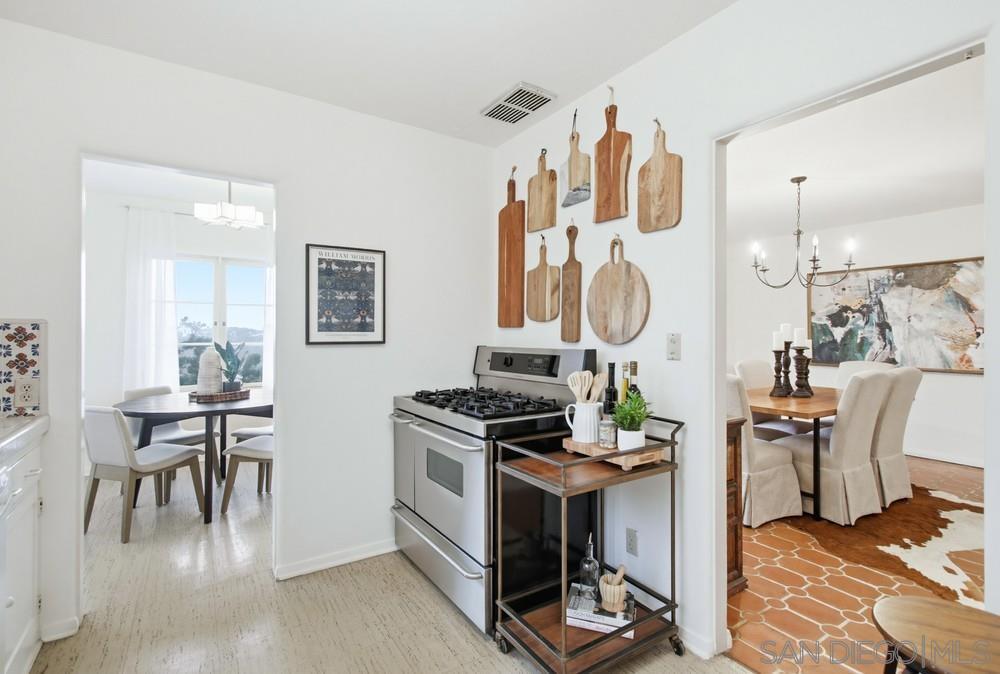 Detail Gallery Image 14 of 51 For 2854  Albatross Street, San Diego,  CA 92103 - 4 Beds | 2/1 Baths