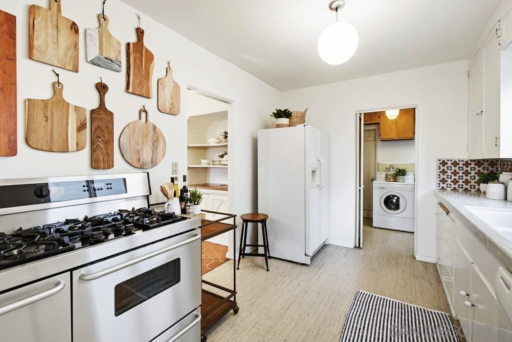 Detail Gallery Image 15 of 51 For 2854  Albatross Street, San Diego,  CA 92103 - 4 Beds | 2/1 Baths