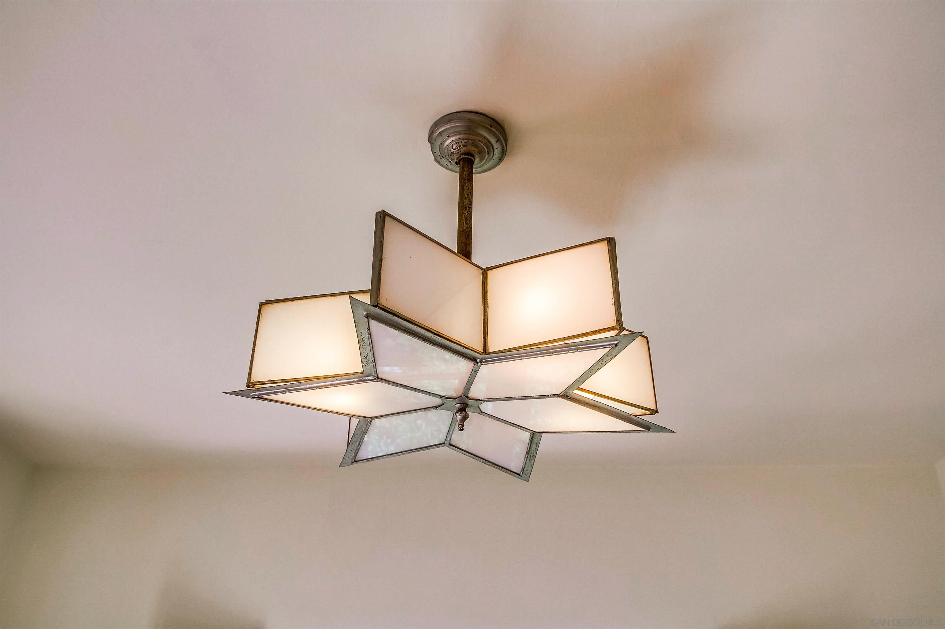 Detail Gallery Image 15 of 34 For 2854  Albatross Street, San Diego,  CA 92103 - 4 Beds | 2/1 Baths