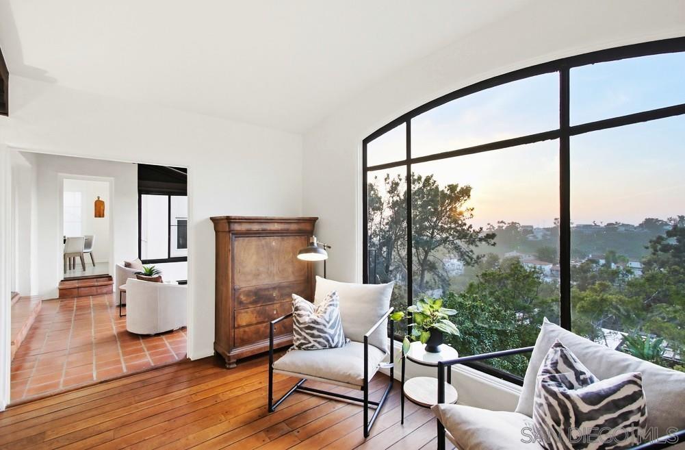 Detail Gallery Image 4 of 51 For 2854  Albatross Street, San Diego,  CA 92103 - 4 Beds | 2/1 Baths