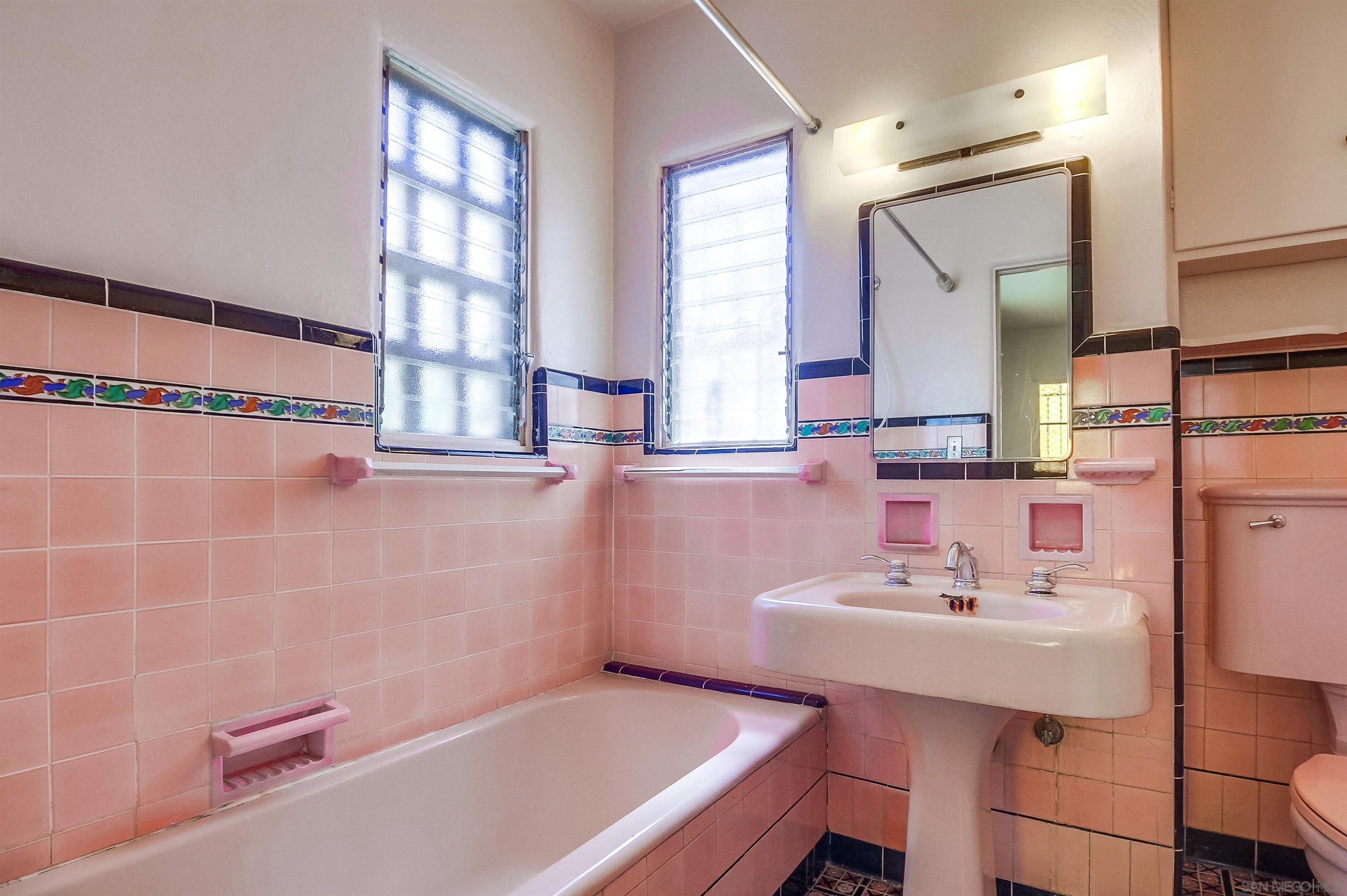 Detail Gallery Image 40 of 51 For 2854  Albatross Street, San Diego,  CA 92103 - 4 Beds | 2/1 Baths