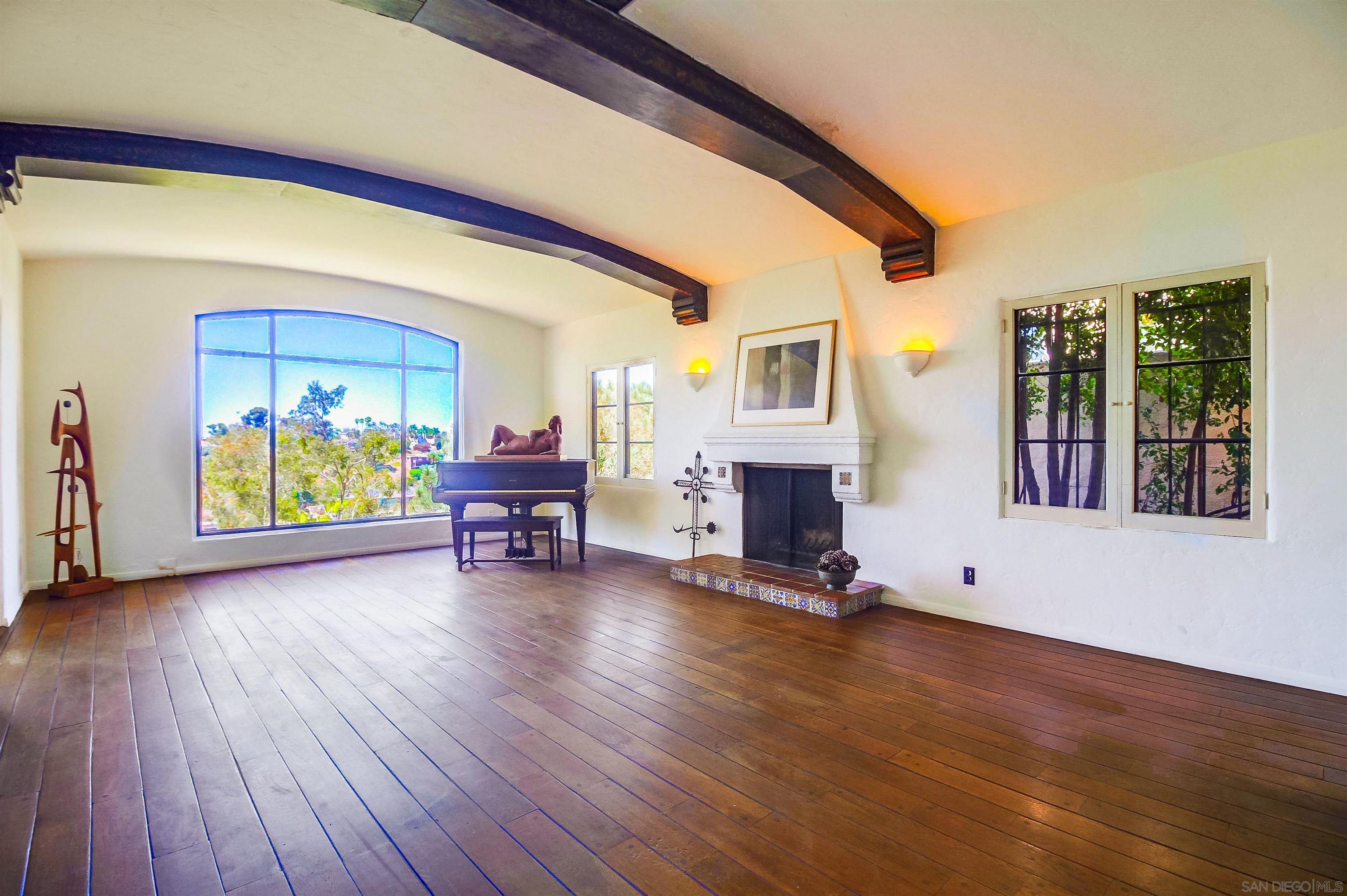 Detail Gallery Image 7 of 34 For 2854  Albatross Street, San Diego,  CA 92103 - 4 Beds | 2/1 Baths