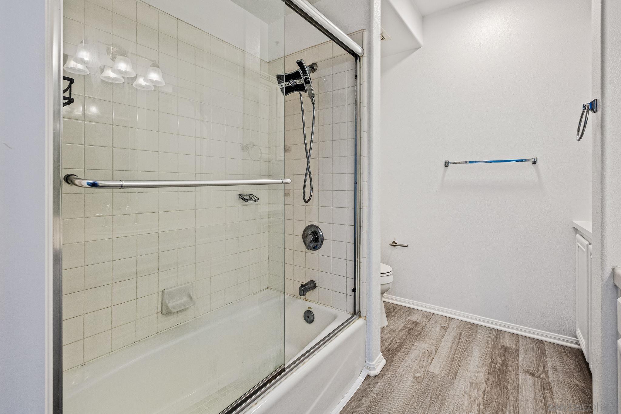 Detail Gallery Image 10 of 24 For 235  Market St  #301,  San Diego,  CA 92101 - 3 Beds | 2 Baths