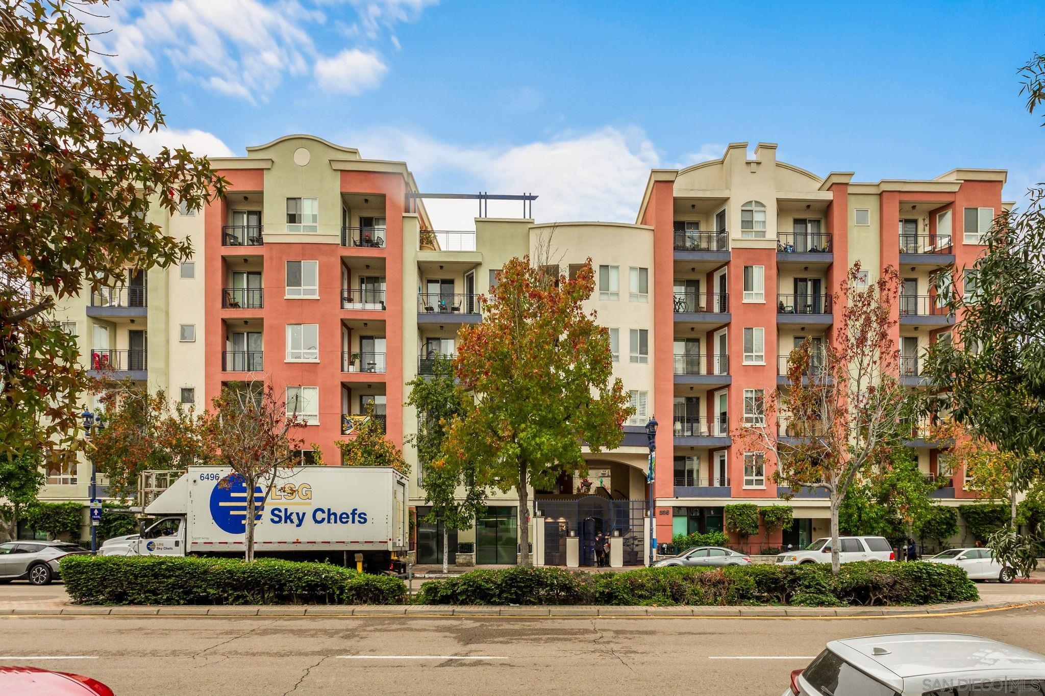 Detail Gallery Image 21 of 24 For 235  Market St  #301,  San Diego,  CA 92101 - 3 Beds | 2 Baths