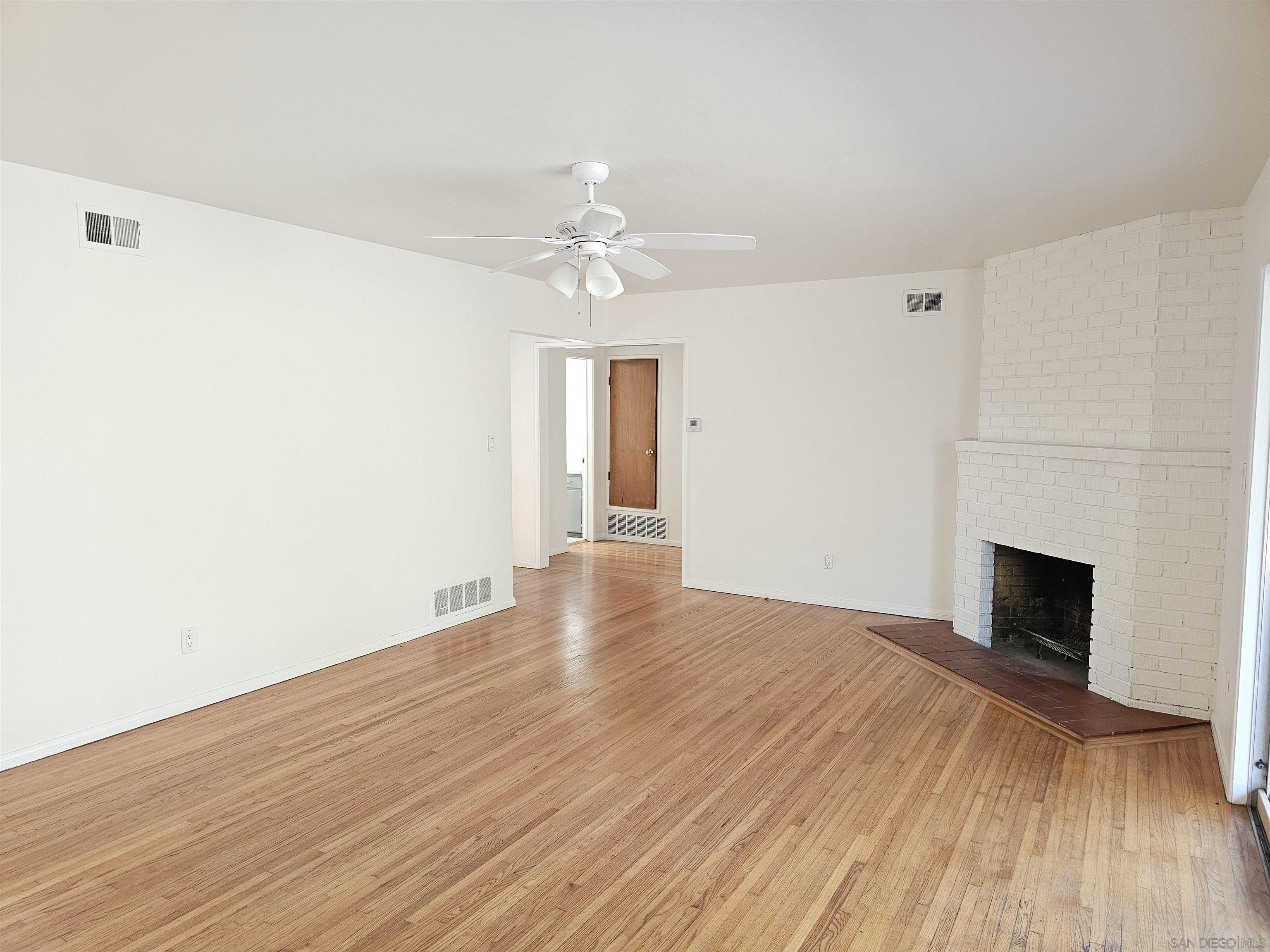 Detail Gallery Image 9 of 19 For 5181  Barbara Ann Pl., San Diego,  CA 92115 - 3 Beds | 2 Baths