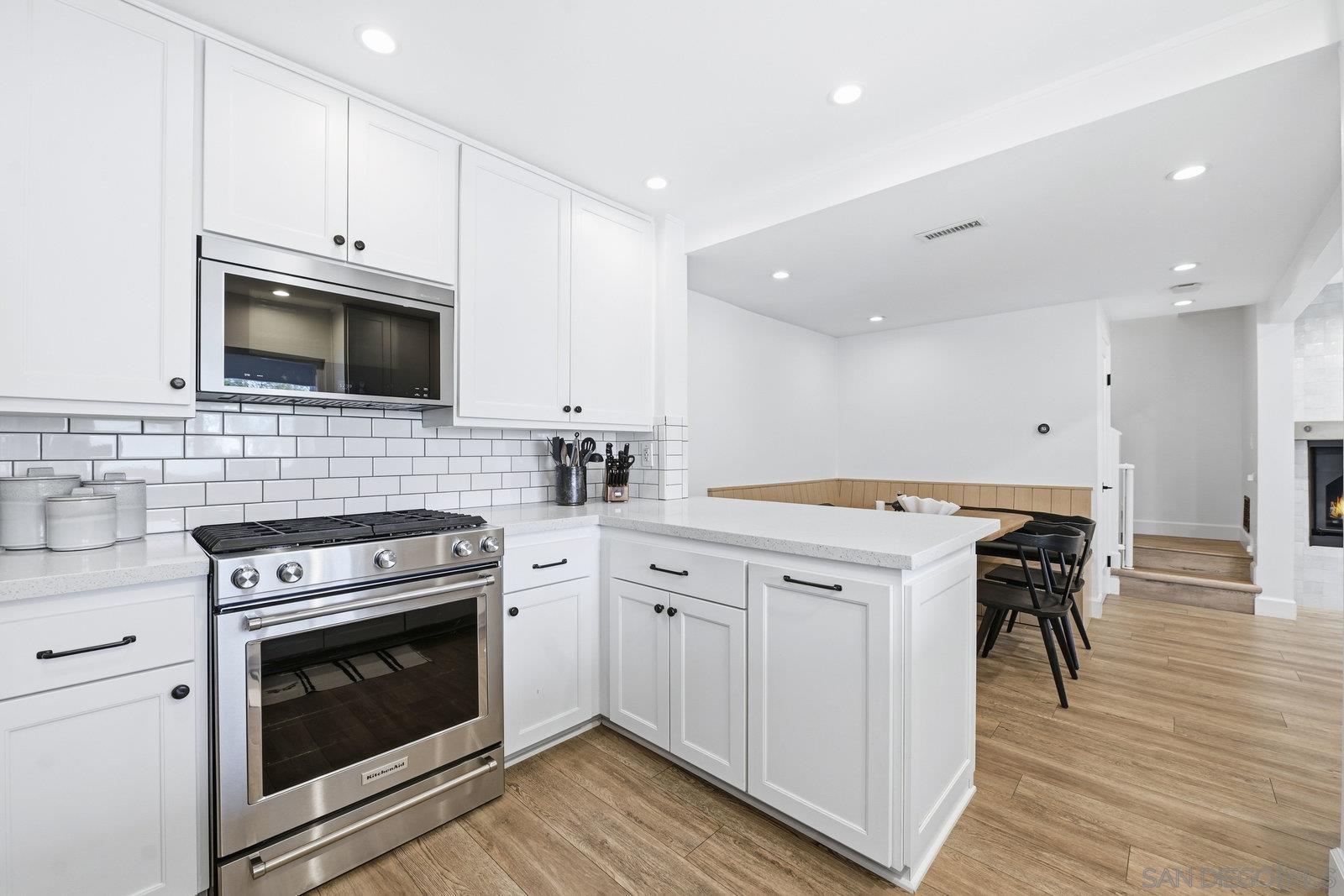 Front Image Thumbnail for SD250044163