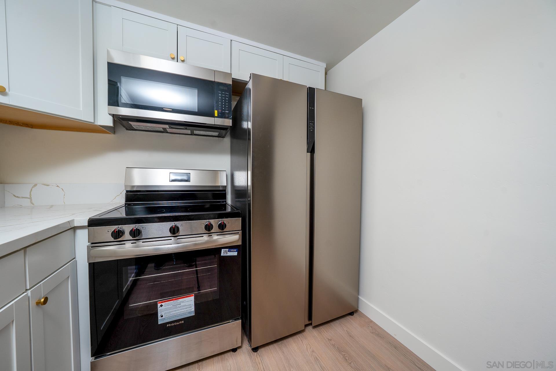 Detail Gallery Image 11 of 35 For 2500  Torrey Pines  119, La Jolla,  CA 92037 - 1 Beds | 1/1 Baths