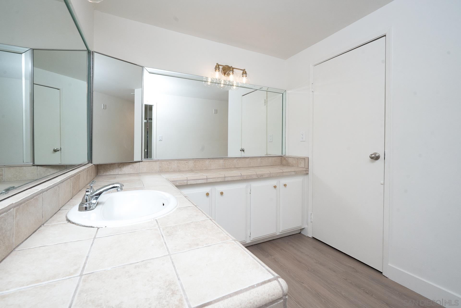 Detail Gallery Image 17 of 35 For 2500  Torrey Pines  119, La Jolla,  CA 92037 - 1 Beds | 1/1 Baths