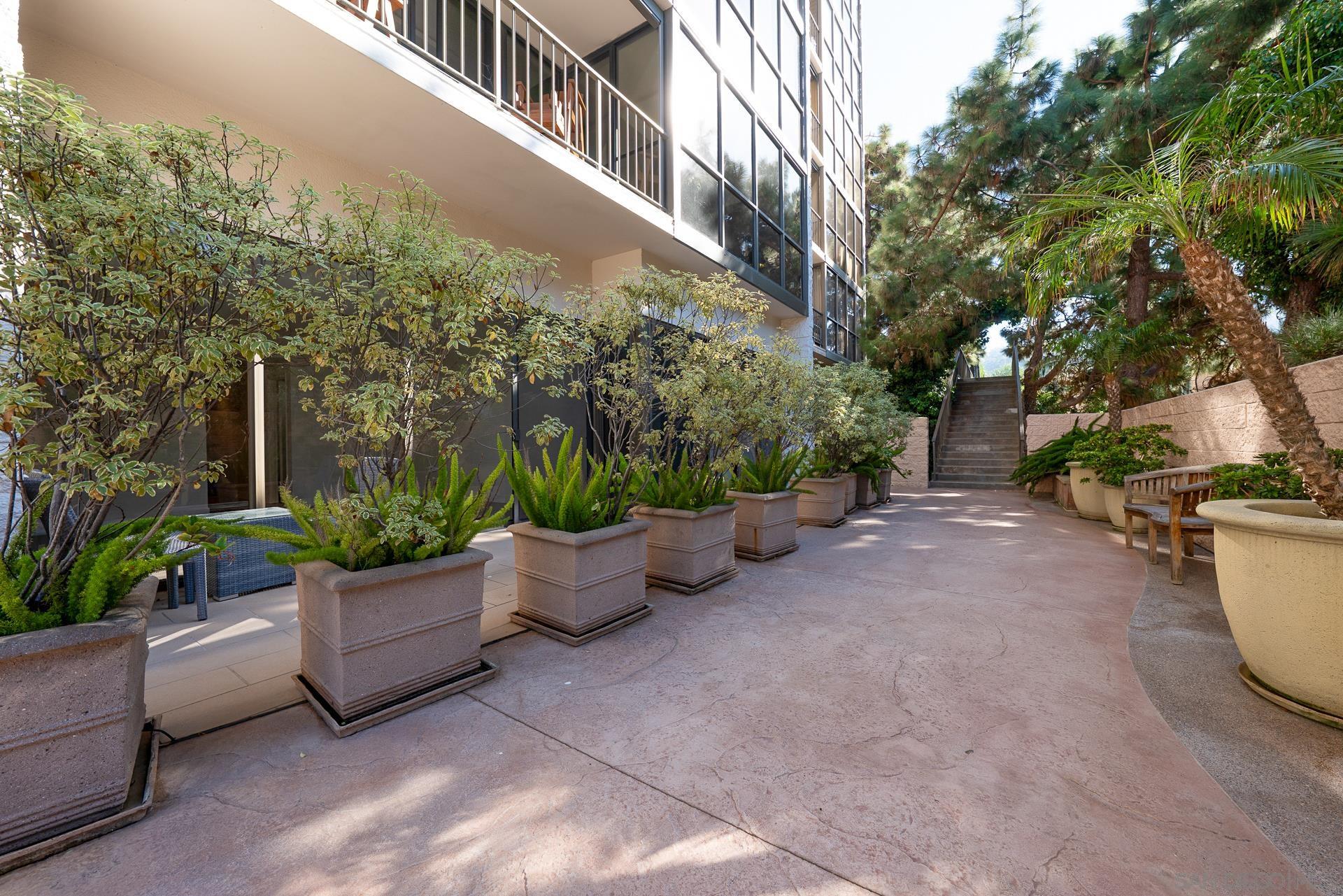 Detail Gallery Image 20 of 35 For 2500  Torrey Pines  119, La Jolla,  CA 92037 - 1 Beds | 1/1 Baths