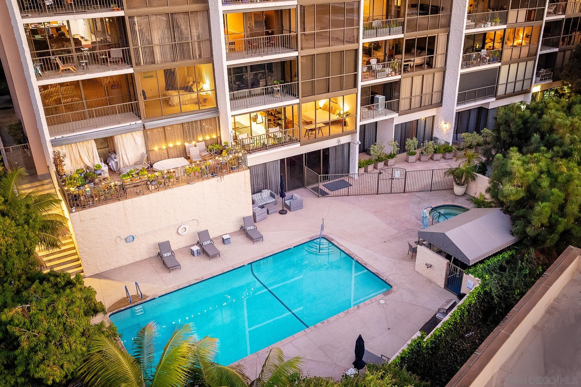 Detail Gallery Image 9 of 35 For 2500  Torrey Pines  119, La Jolla,  CA 92037 - 1 Beds | 1/1 Baths