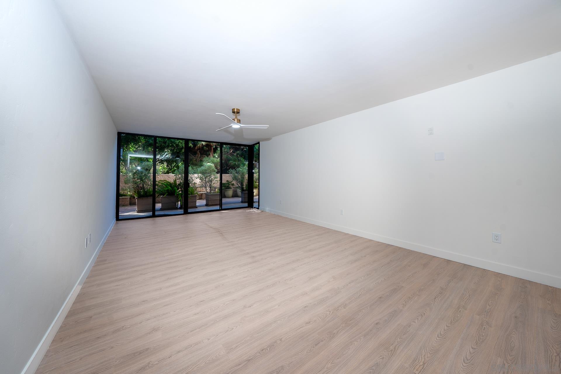 Detail Gallery Image 10 of 35 For 2500  Torrey Pines  119, La Jolla,  CA 92037 - 1 Beds | 1/1 Baths