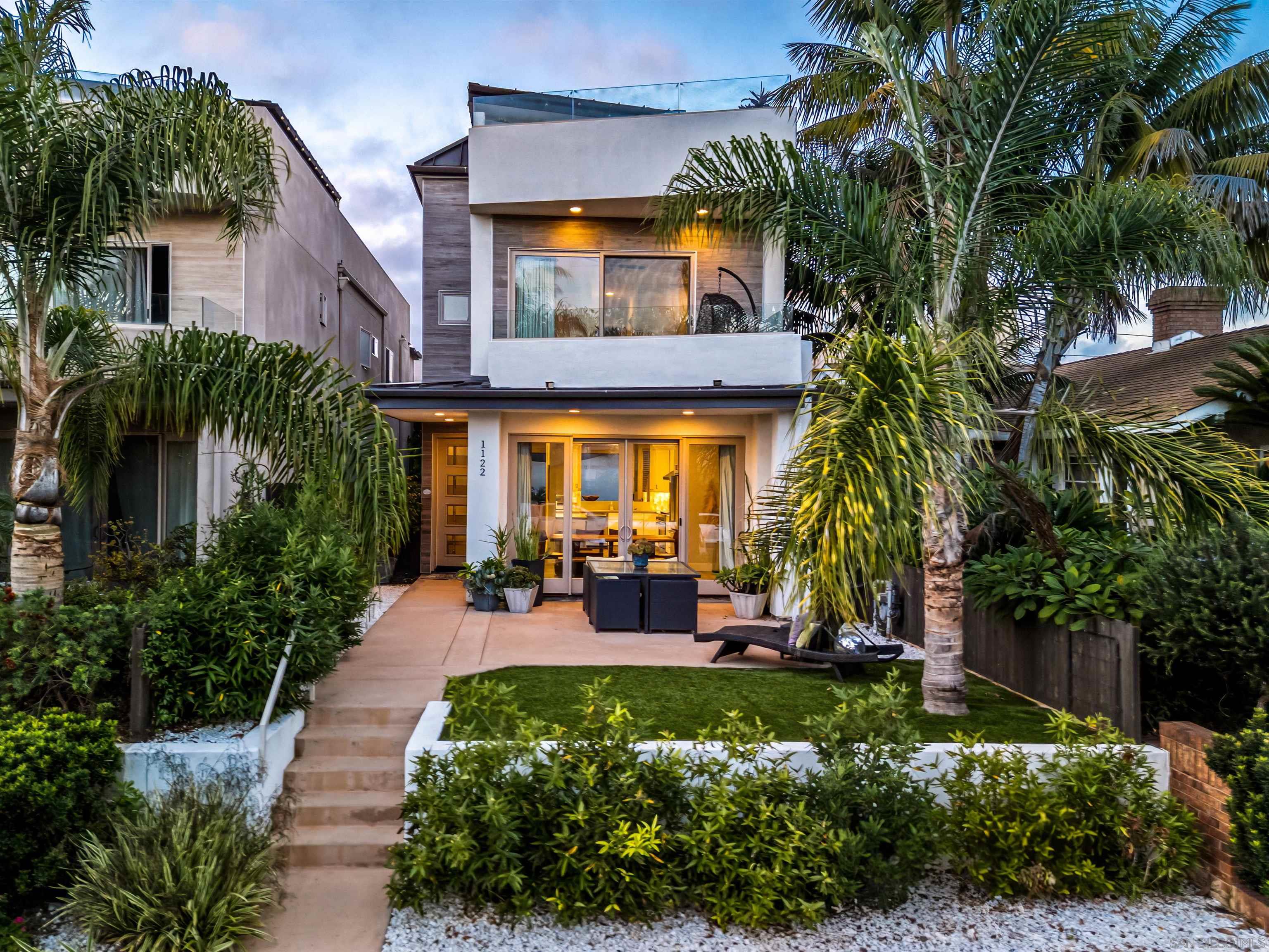 Front Image Thumbnail for SD250044171