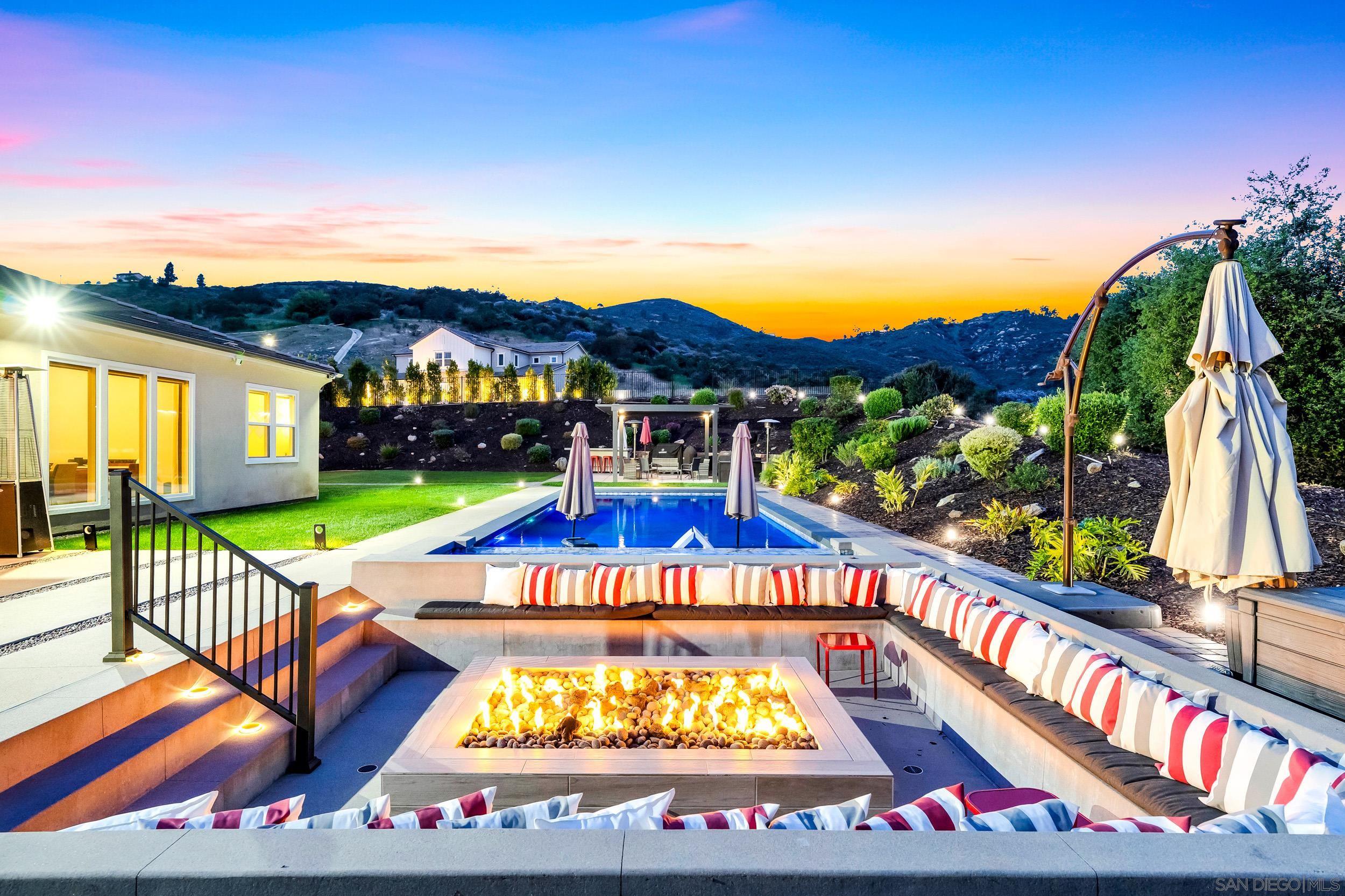 Detail Gallery Image 2 of 58 For 21992  Wilgen Rd, Escondido,  CA 92029 - 5 Beds | 4/1 Baths