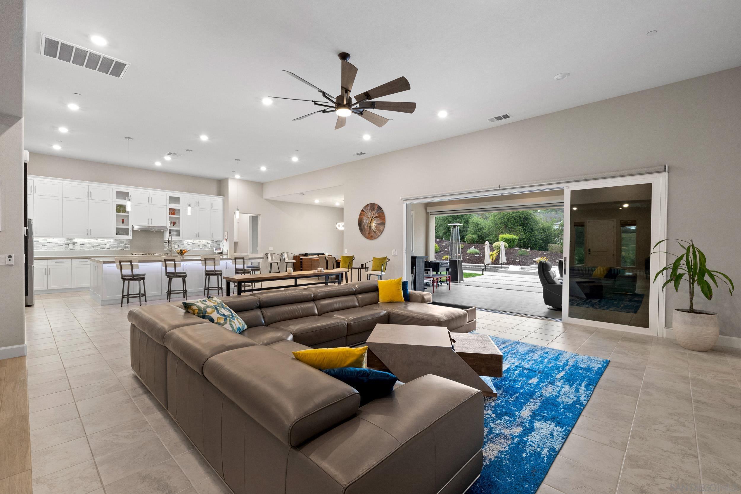 Detail Gallery Image 13 of 58 For 21992  Wilgen Rd, Escondido,  CA 92029 - 5 Beds | 4/1 Baths