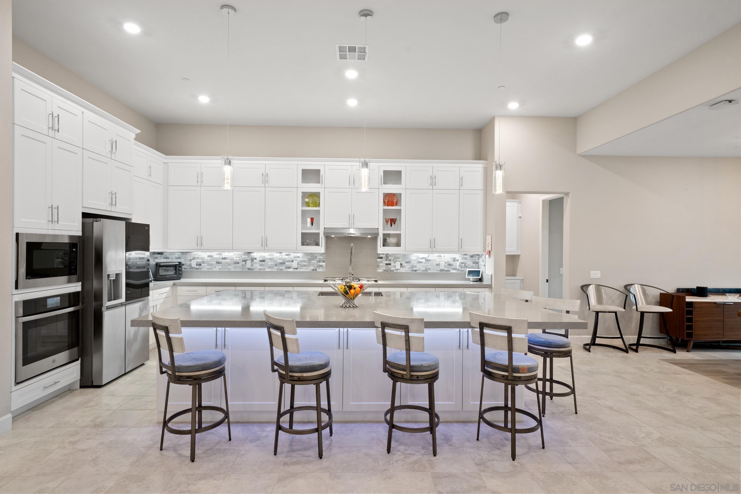 Detail Gallery Image 14 of 58 For 21992  Wilgen Rd, Escondido,  CA 92029 - 5 Beds | 4/1 Baths