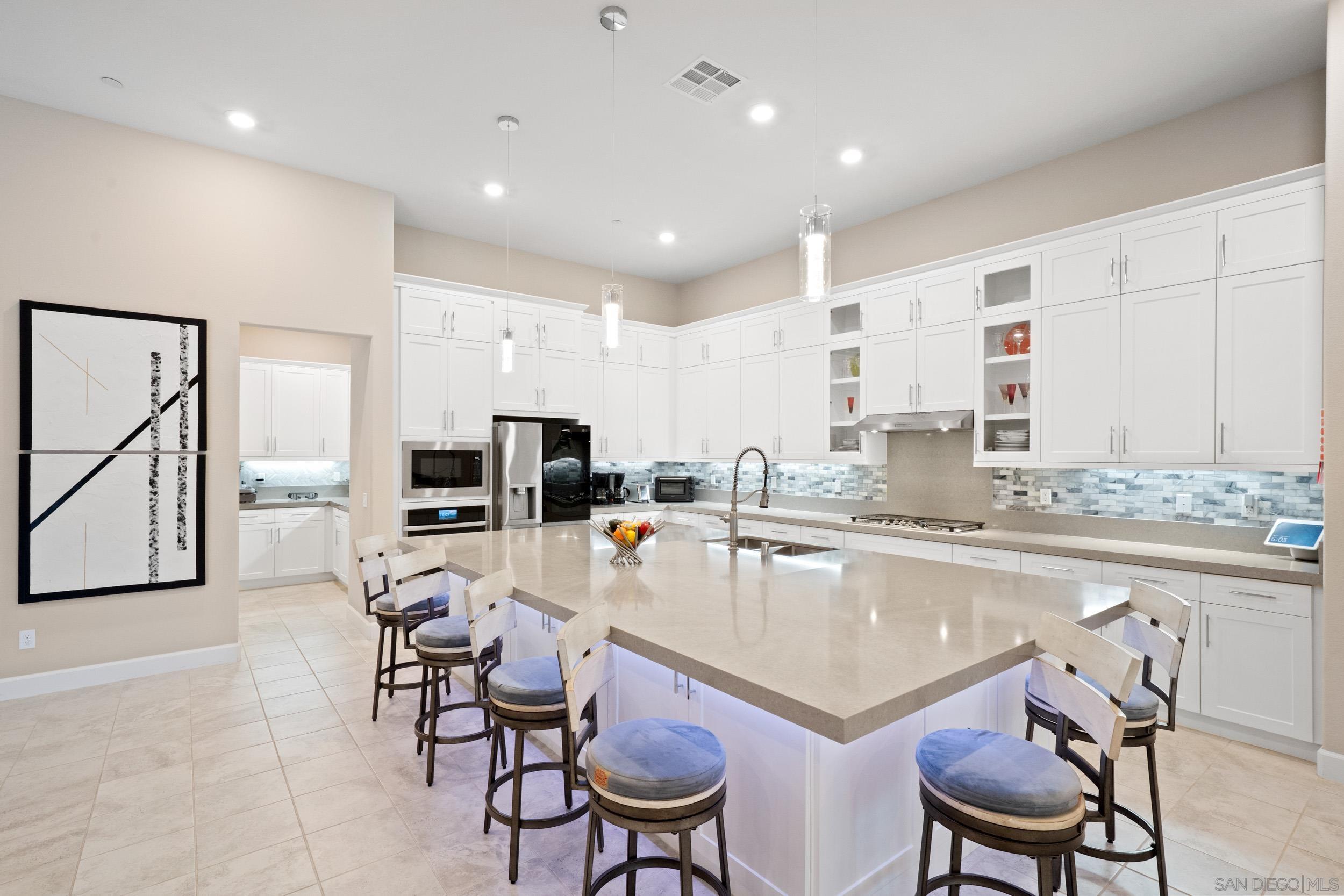 Detail Gallery Image 15 of 58 For 21992  Wilgen Rd, Escondido,  CA 92029 - 5 Beds | 4/1 Baths